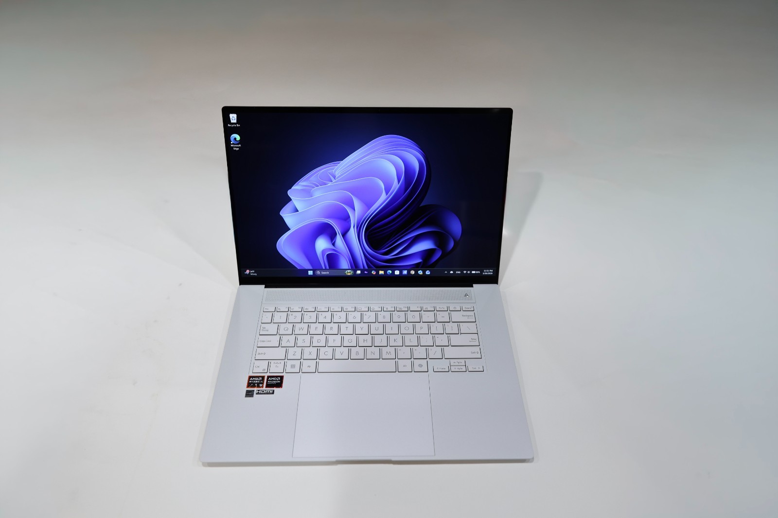 ASUS Zenbook S 16 16" Laptop Ryzen AI 9 365 24GB 1TB 3K OLED Touch 120Hz
