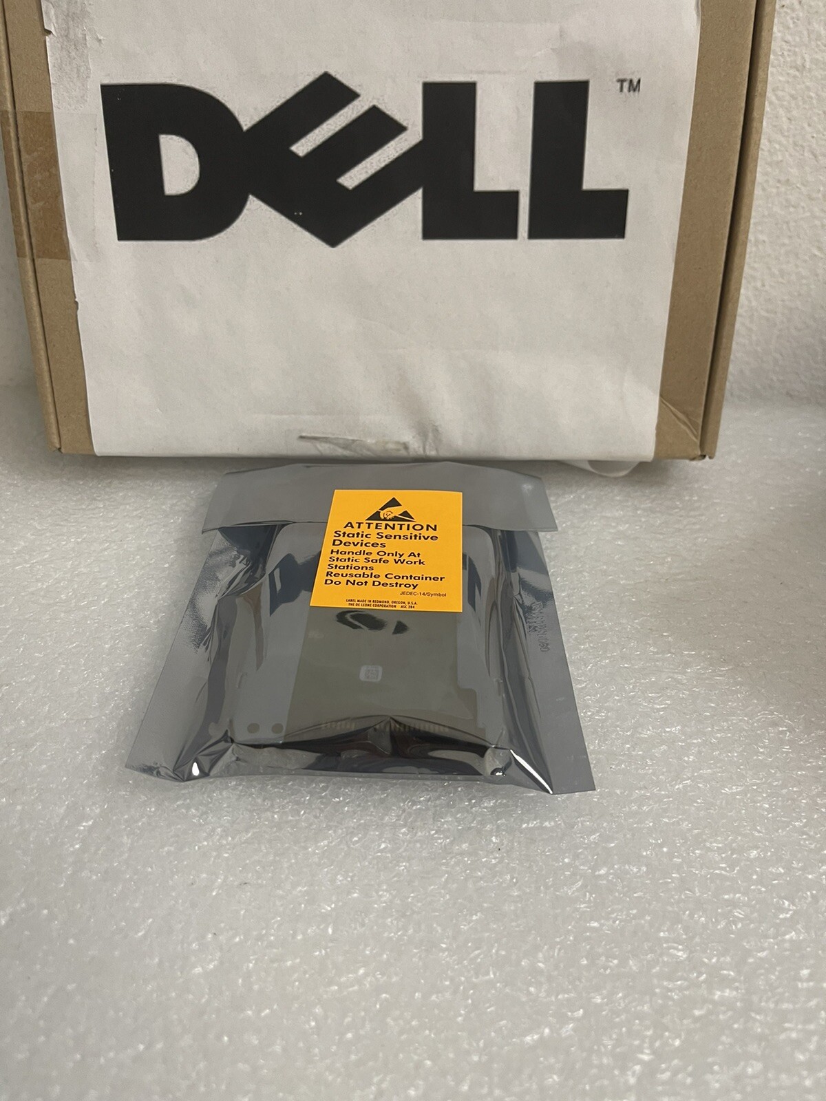 DELL 745GC / 0745GC 300GB 10K 2.5" SAS HARD DRIVE
