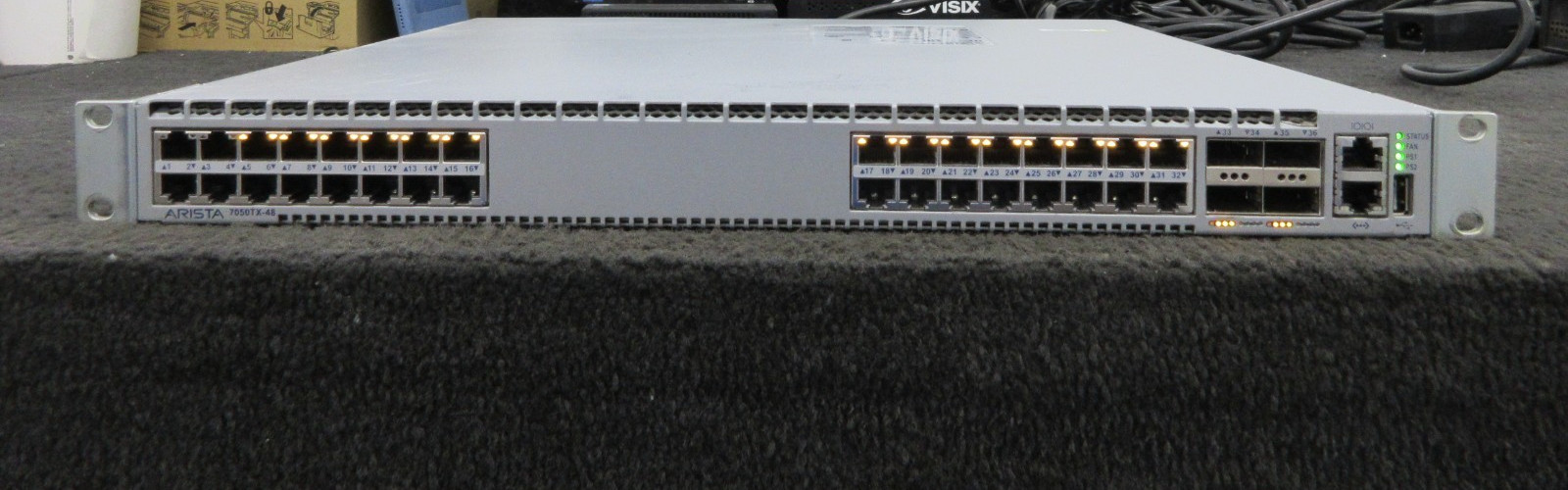 Arista DCS-7050TX-48 32-Port 10Gbe/4-Port 40Gbe QSFP Data Center Switch