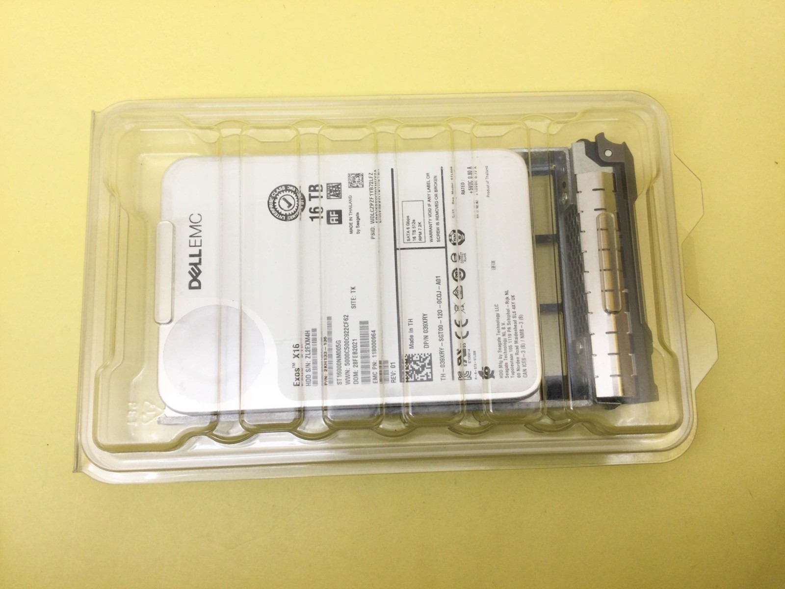 39XRY DELL EMC 16TB 7.2K RPM SATA 6Gbps 3.5in 512e HDD 039XRY ST16000NM005G NEW