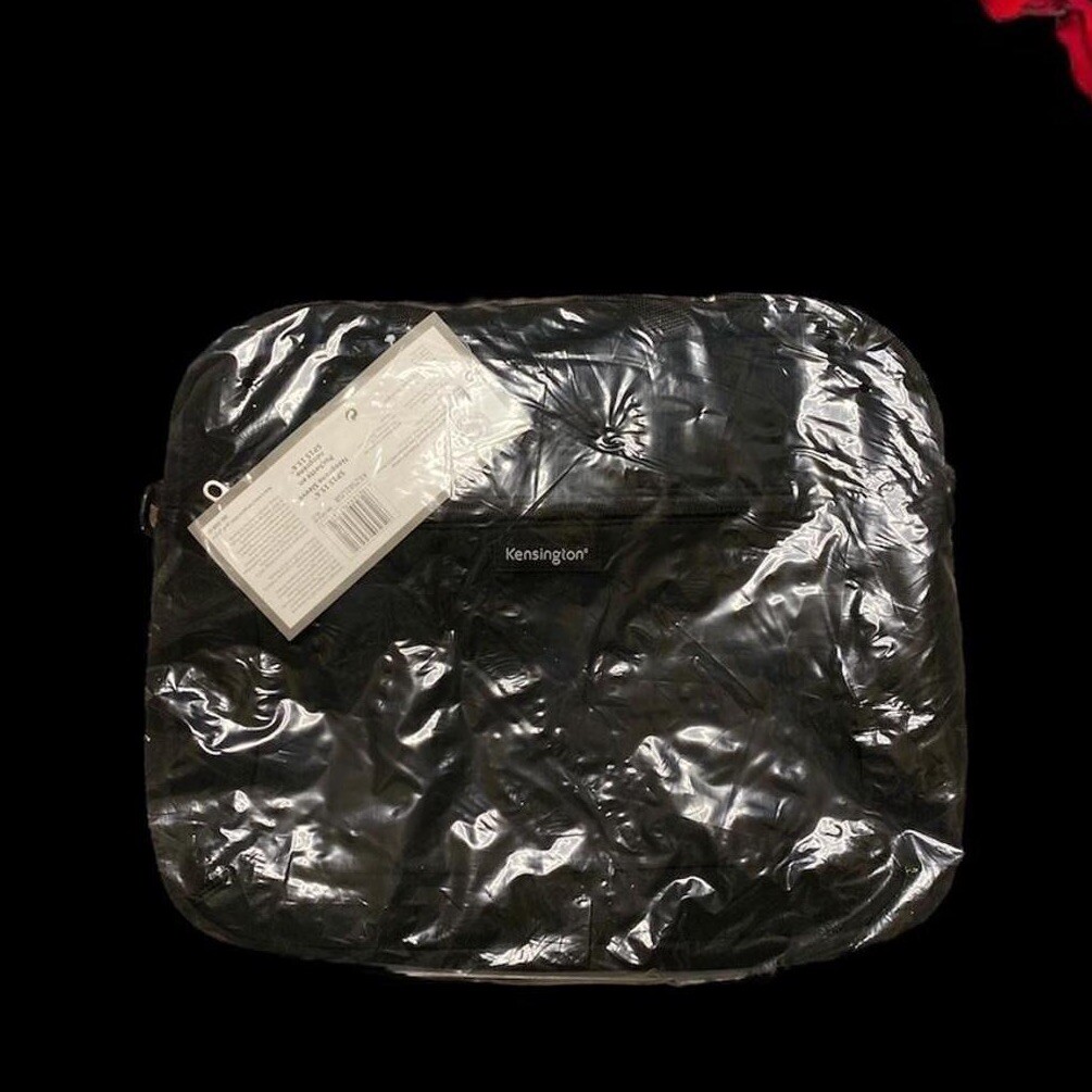 Kensington Simply Portable 15 62561 15.4" Neoprene Sleeve