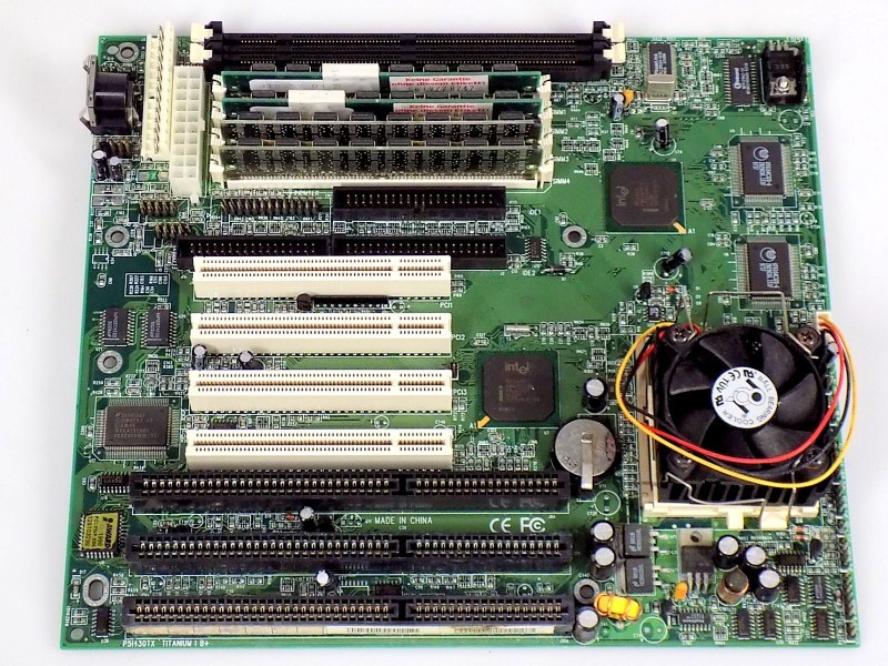 Motherboard CPU RAM Bundle: QDI P5I430TX / Intel Pentium MMX 200Mhz / 64MB EDO RAM