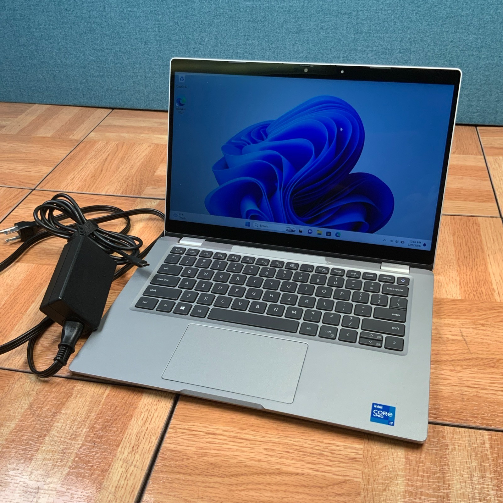 Dell Latitude 5320 11th Gen Intel i7-1185G7  16GB RAM 512 GB SSD Win 11 Pro