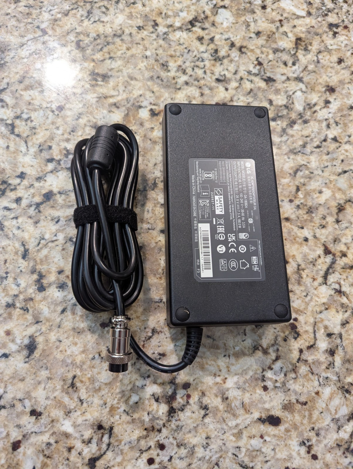Original LG DA-180B24 24V 7.5A 180W 4holes 4PIN AC Adapter