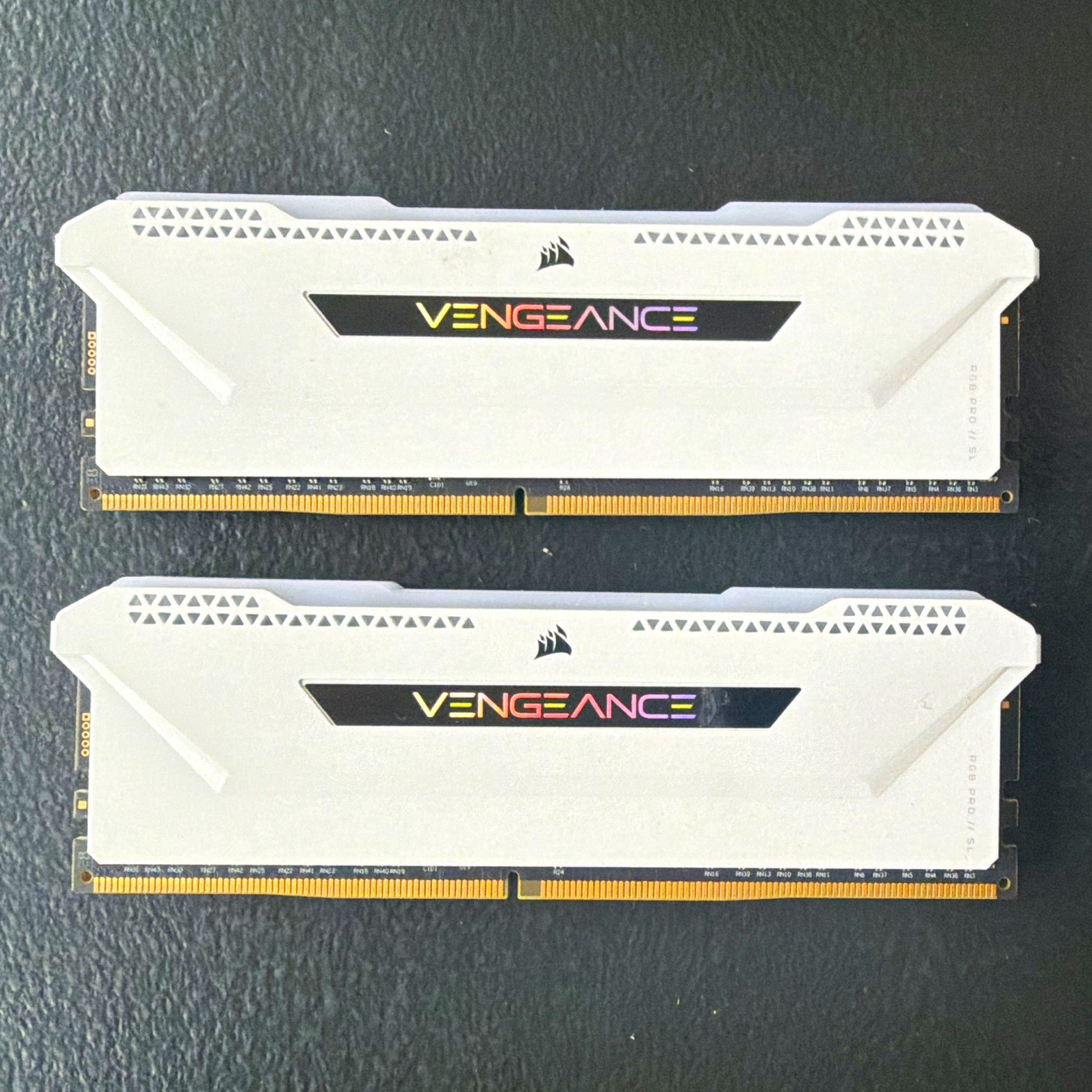 Corsair Vengeance RGB Pro 16GB (2x8GB) DDR4-3600 PC4-28800 DIMM White