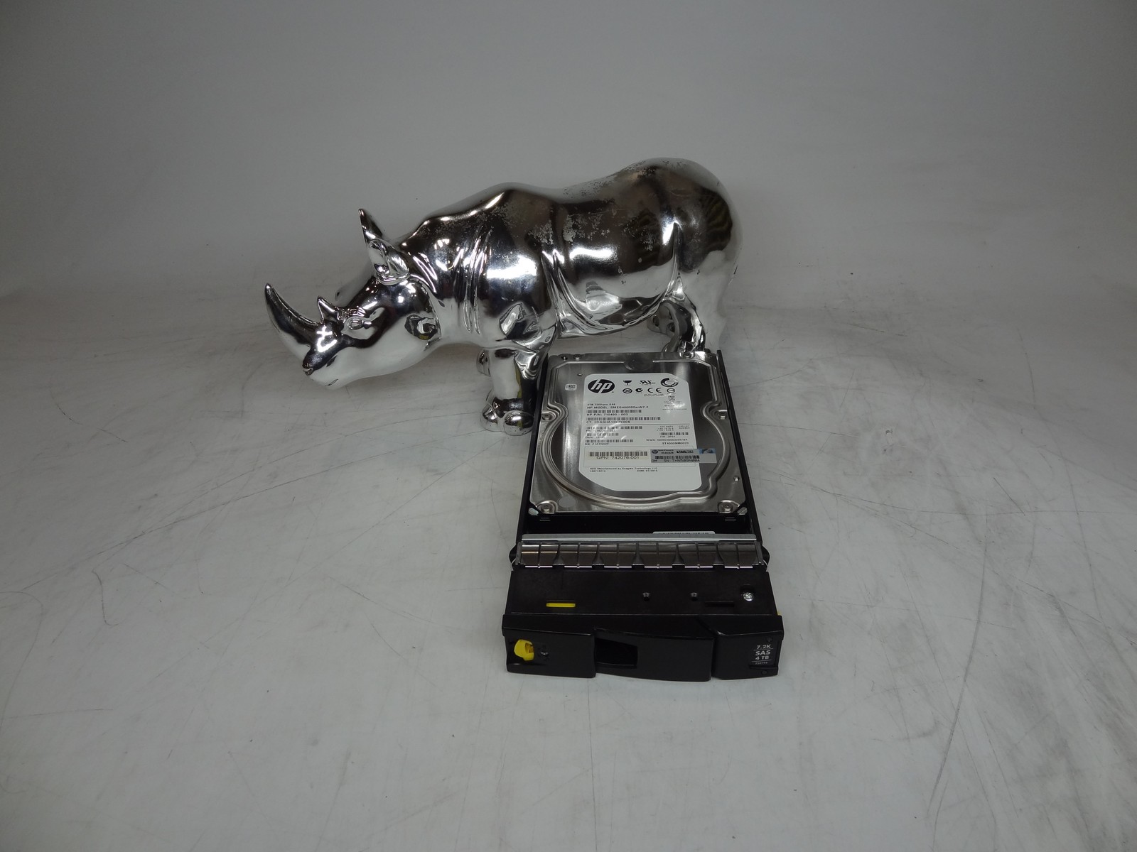 743183-001 HP 3Par M6720 4TB 6G 7.2K LFF SAS H6Z87A 750975-001 750795-001