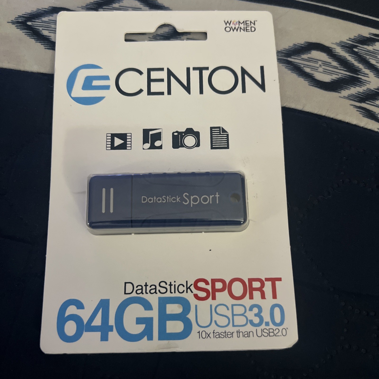 Water Resistant 64GB DataStick Sport by , USB 3.2 Gen1 Flash 64 GB Navy Blue