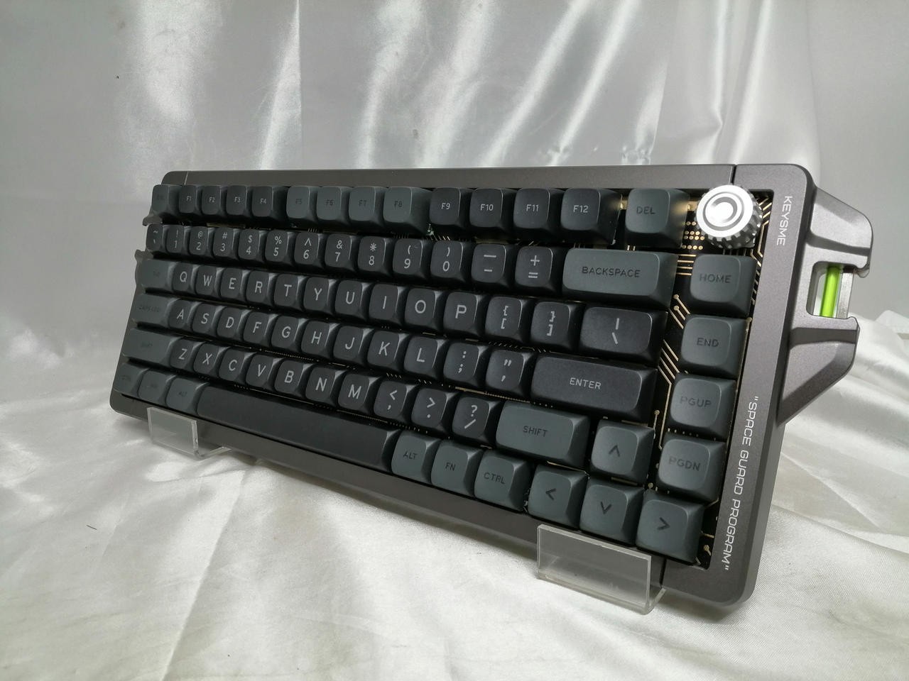 Keyboard Model AIM 04 HE KEYSME