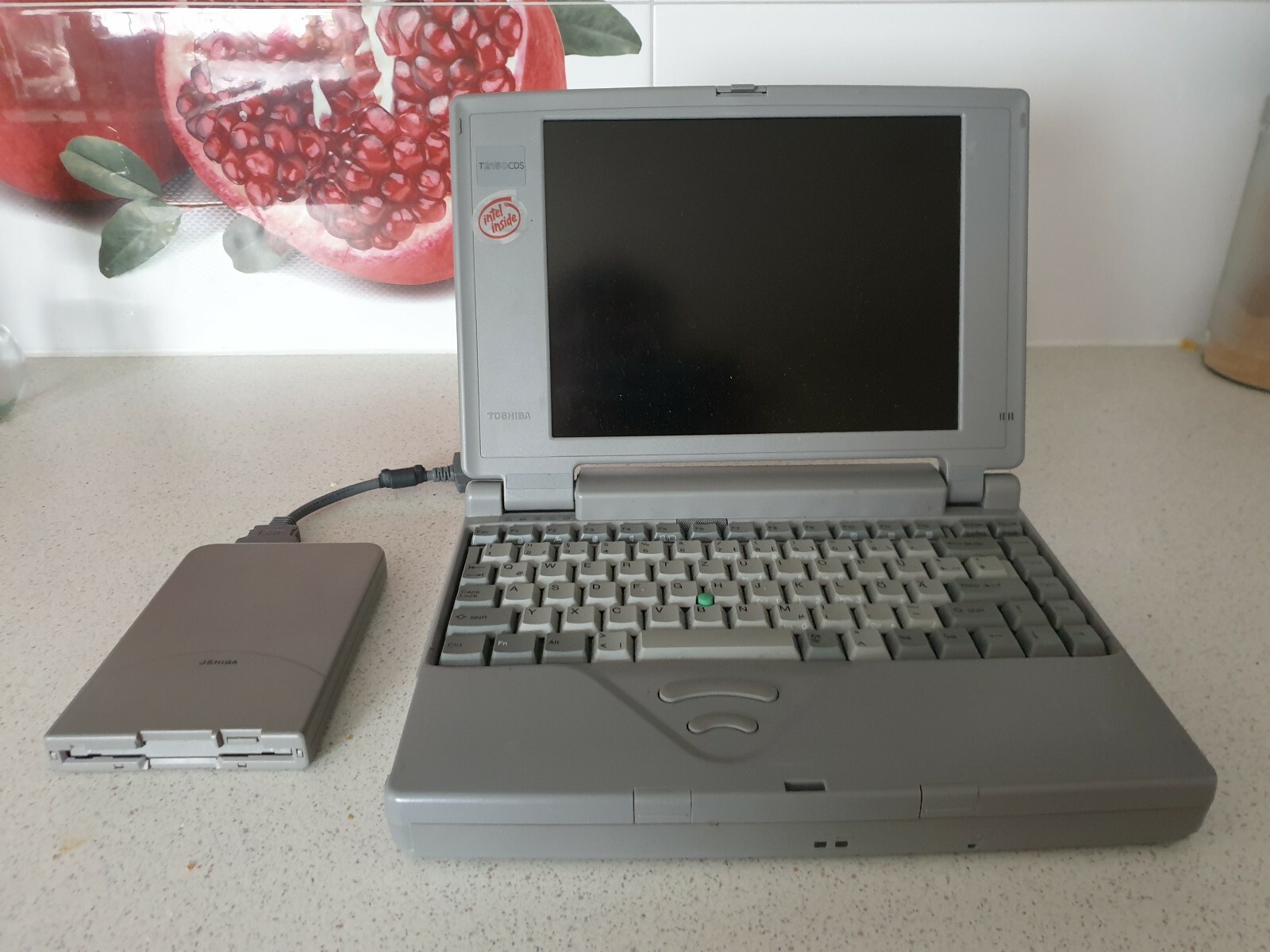 Vintage, Rare Laptop - Toshiba T2150CDS, Rare 1st Laptop with CD Internal CD LW