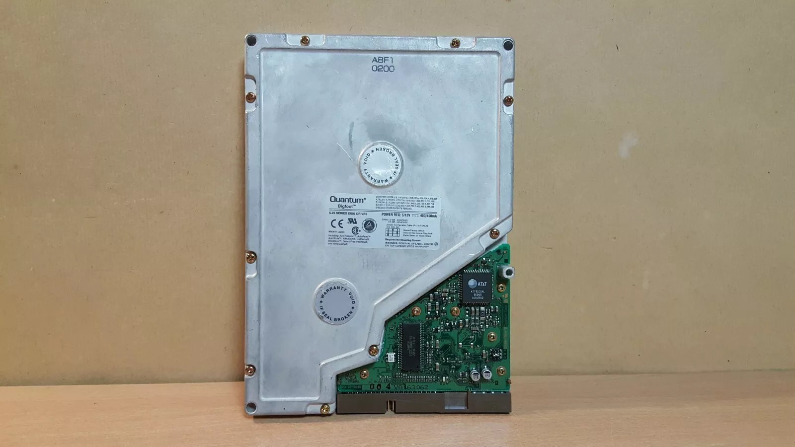 Quantum Bigfoot BF12A011 Rev 02-C A01.02 1.2GB IDE 5,25" 3600rpm 1280AT HDD 