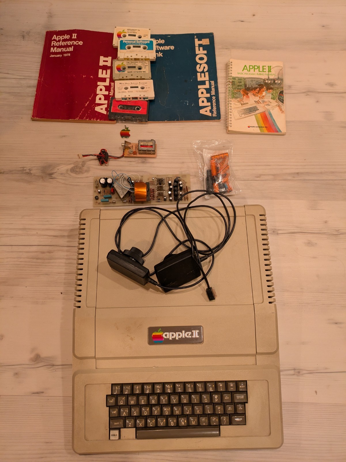 Apple Ii 2 Working, Red Book, Blue Book, Paddles, Tapes, Read For Conditions