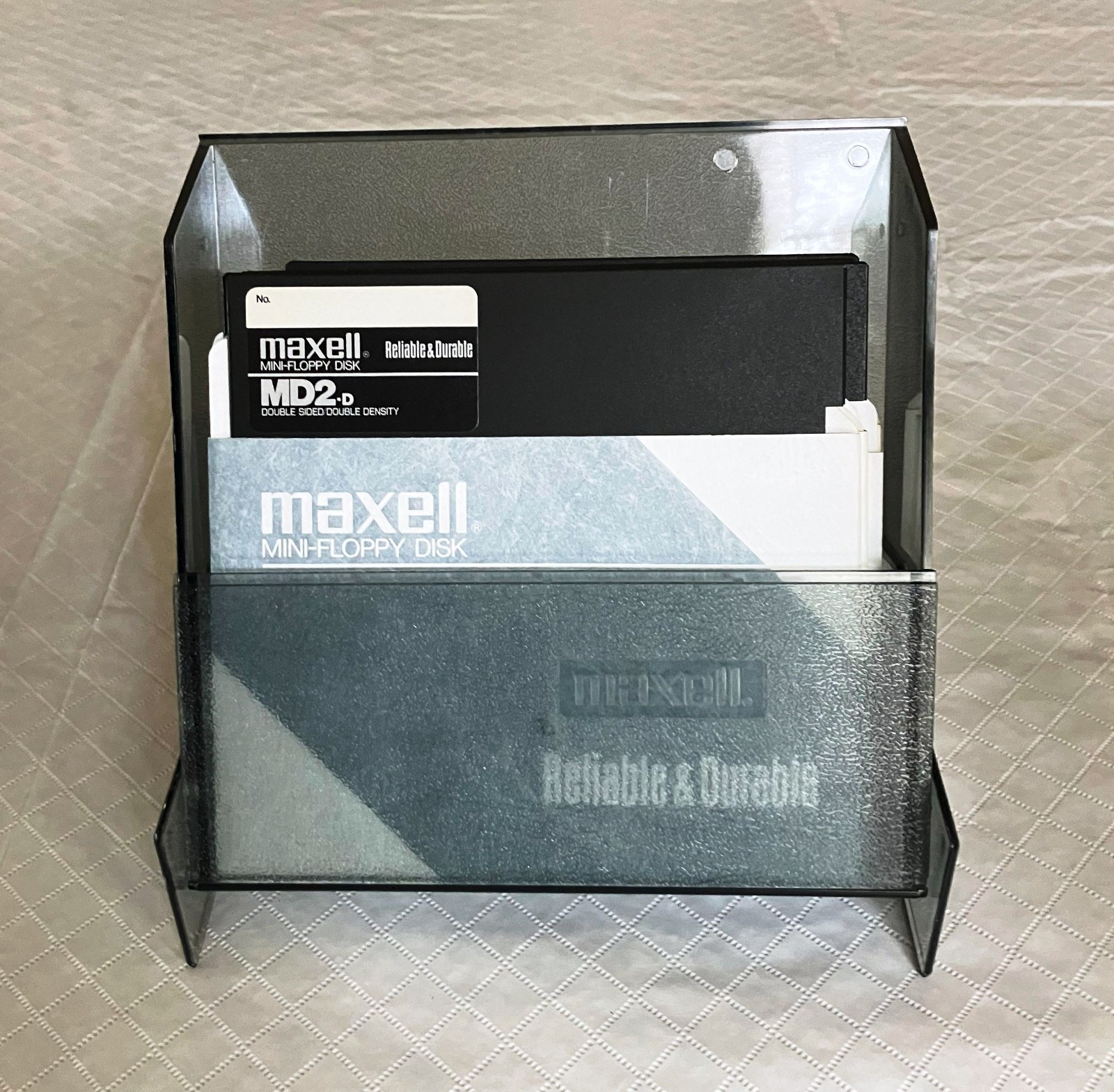 15 pcs Maxwell 5-1/4" 1.2MB DSDD Floppy Diskettes with storage case