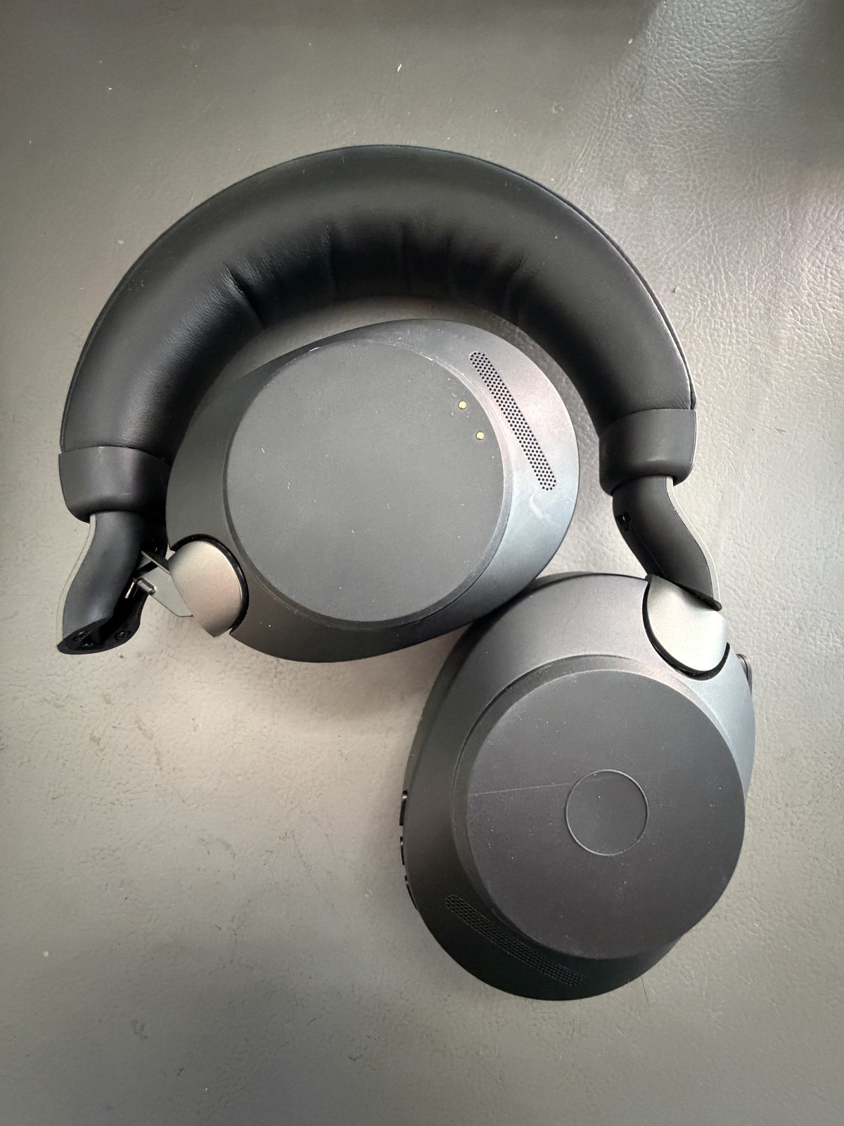 Jabra Evolve2 85  Wireless Headphones - Black, lightly used, great condition