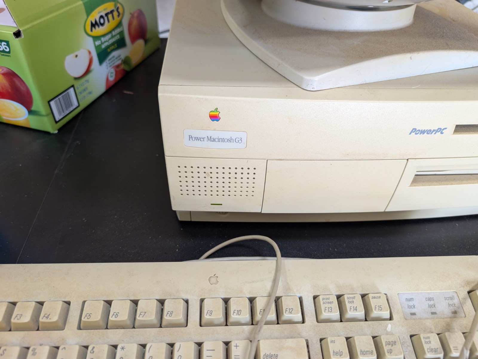 Vintage Apple Power Macintosh G3 PowerPC G3 266 MHz 32 MB SDRAM Desktop