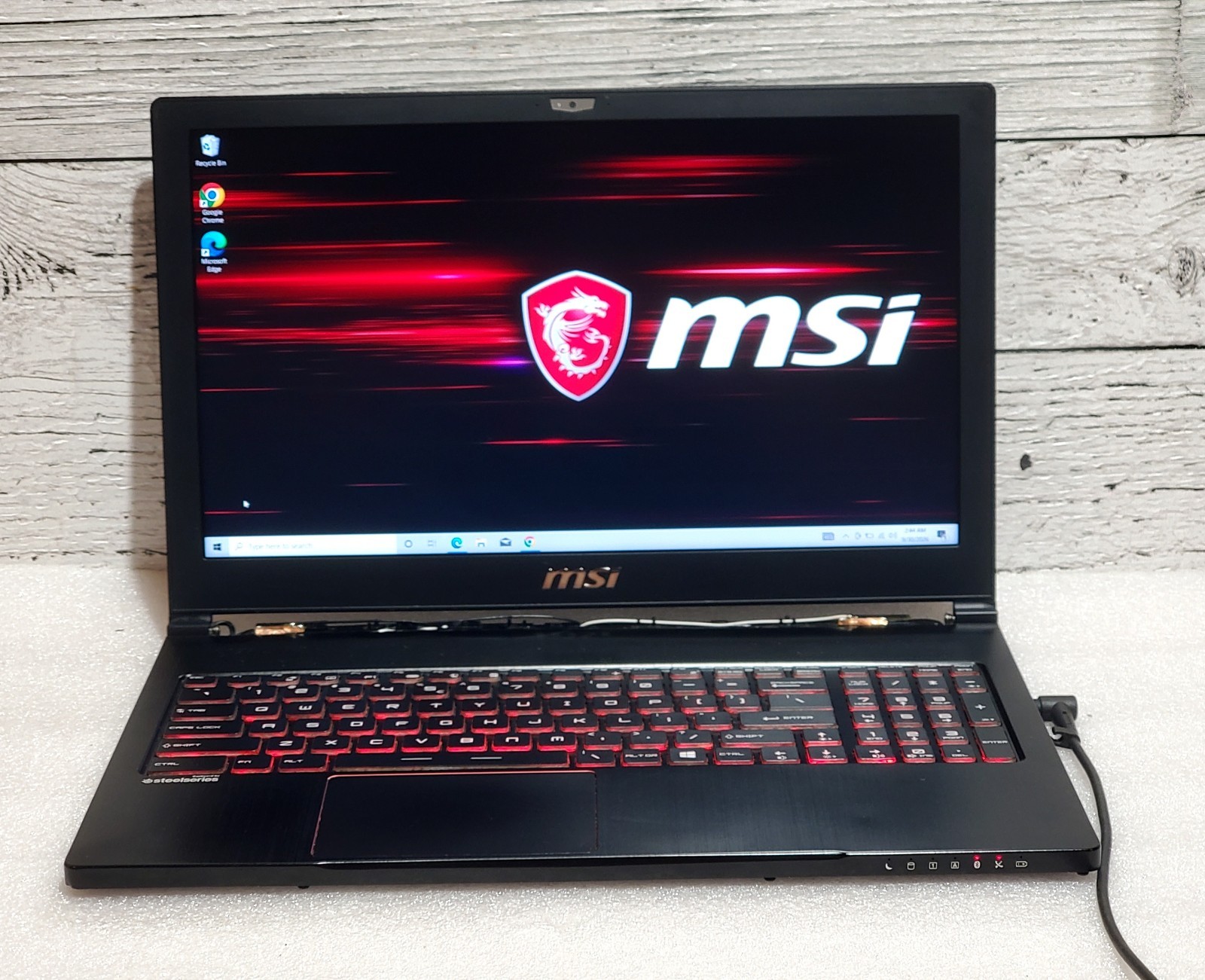 MSI Stealth GS63 MS-16K2 15.6" i7-6700HQ 16GB RAM Win 10 * Bad Battery *-* Read 