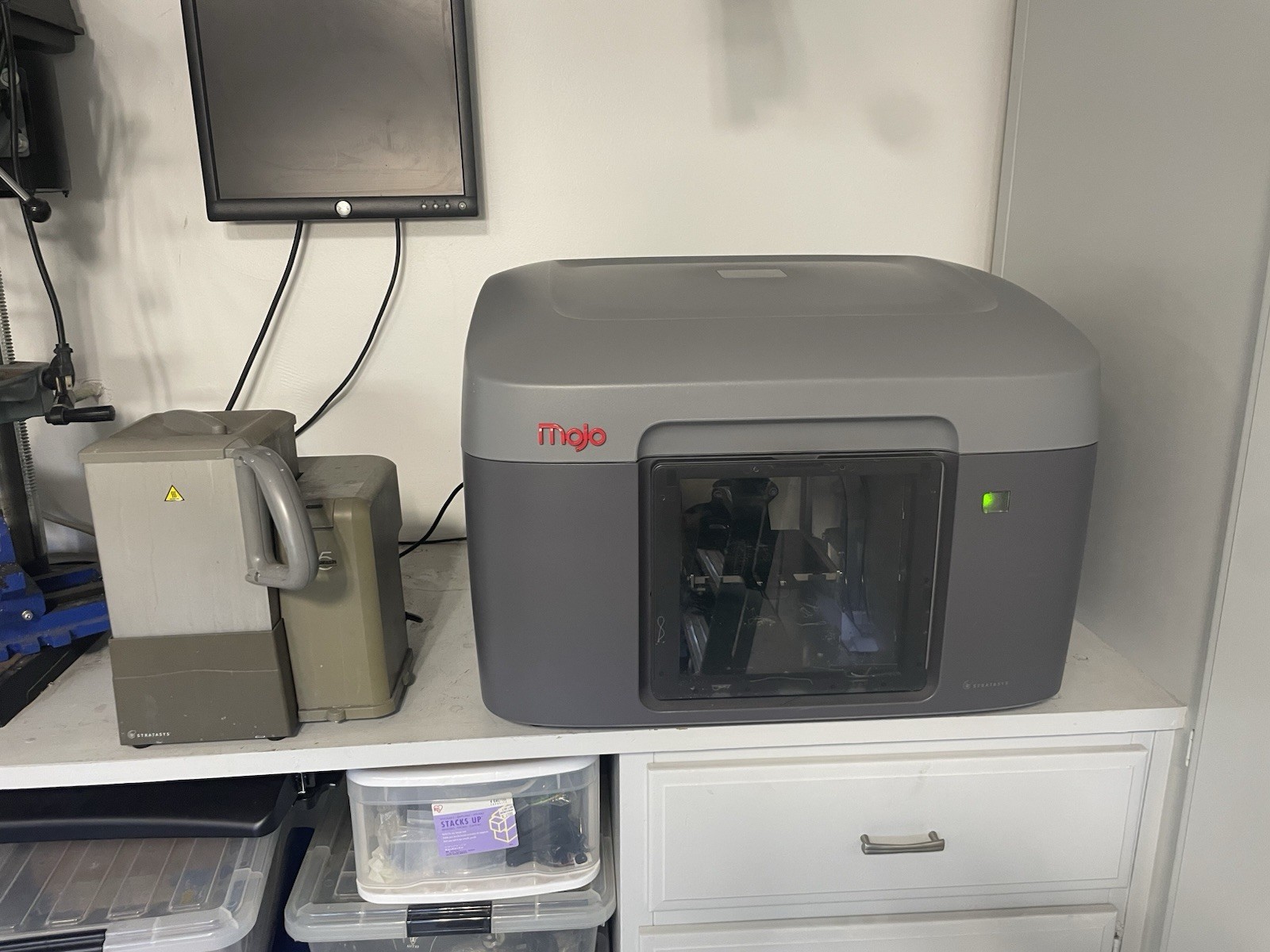 Stratasys Mojo 3D Printer W/ Wavewash Part Cleaner Runs Great W/ Extras