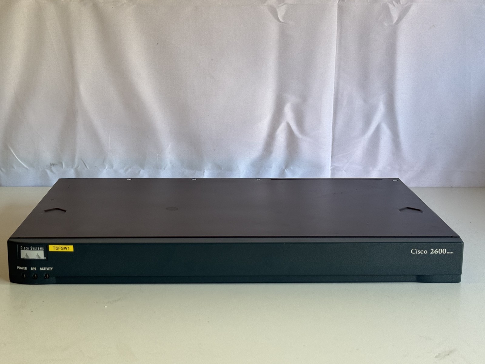Cisco 2600 Series 2620XM Router
