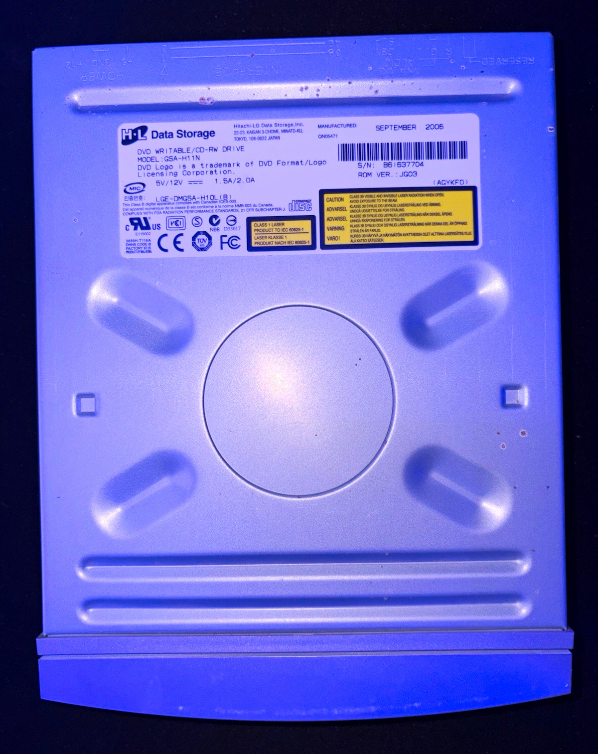 Hitachi-LG GSA-H11N 5.25 in Internal DVD Writable/CD-RW Drive IDE
