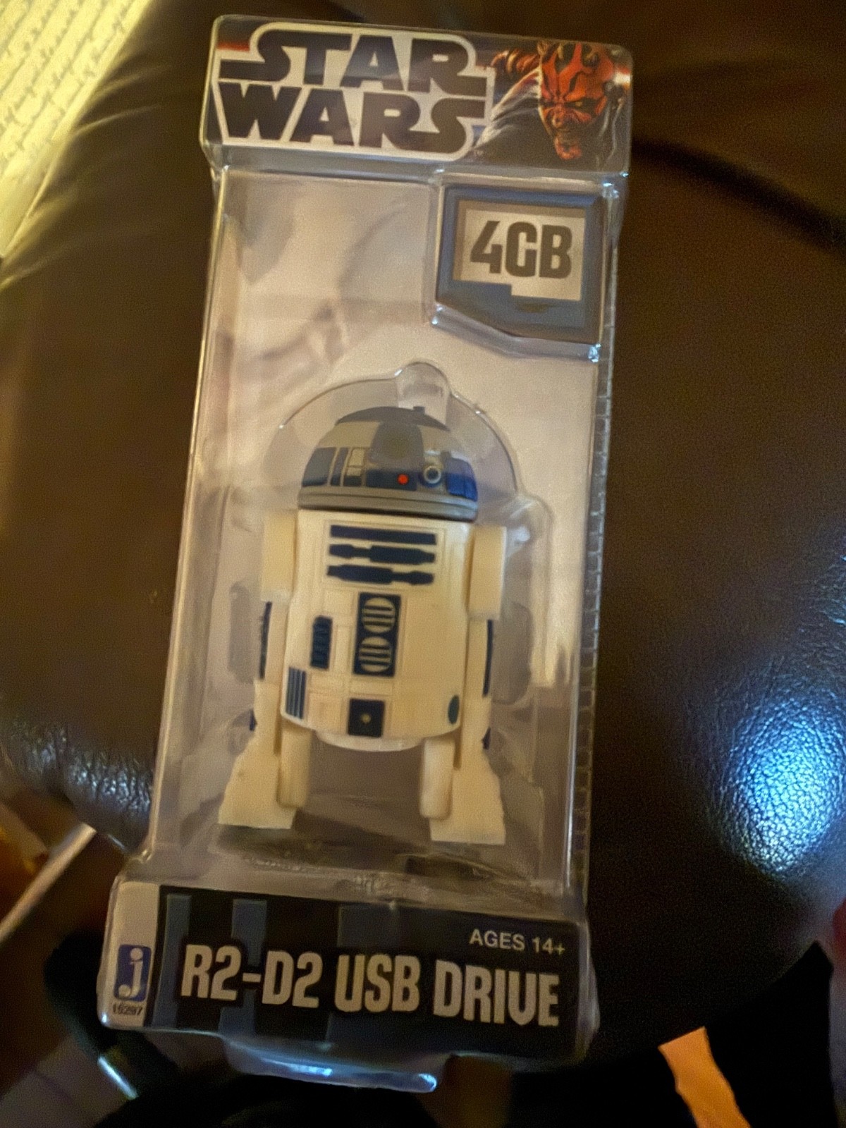 Star Wars R2-D2 2GB USB Flash Memory Drive - NEW Toys R Us Exclusive RARE Droid