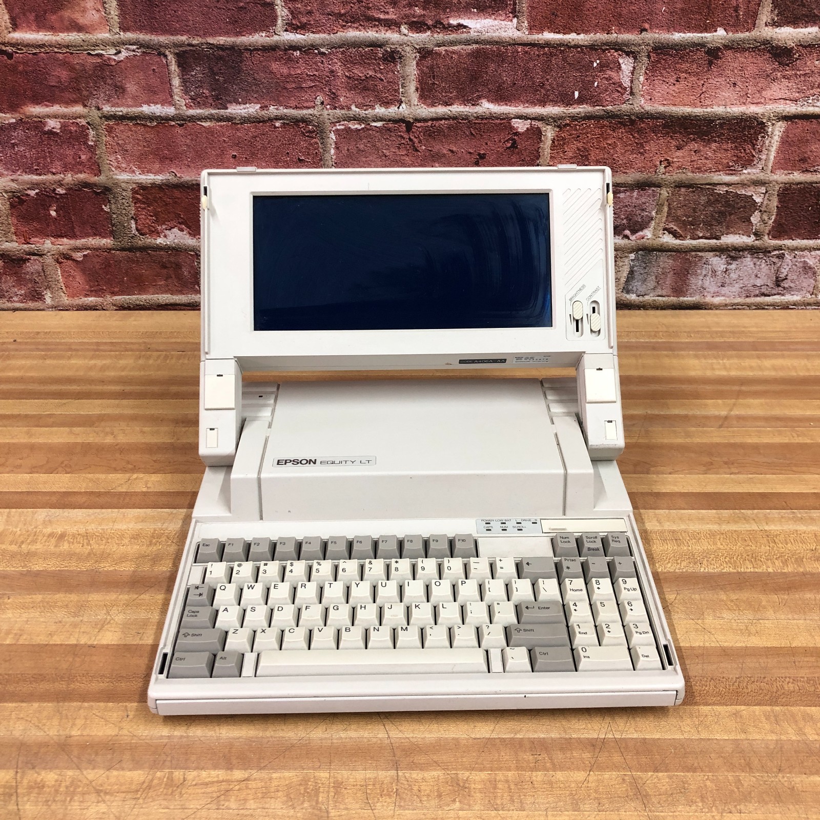 Vintage Epson Equity LT Laptop Computer Q150A (Untested) No Power Adapter