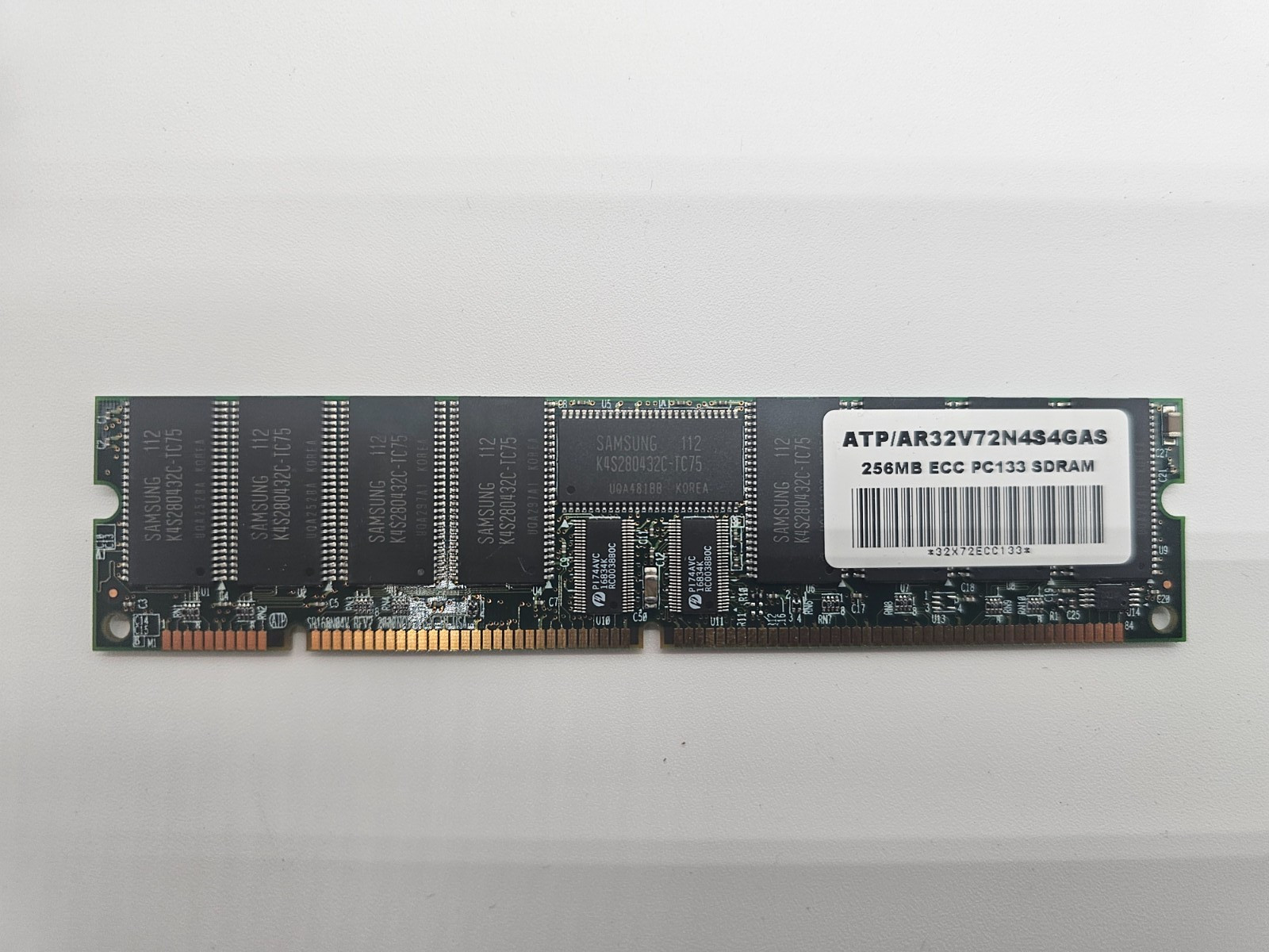 LOT of 8  ATP Electronics   AR32V72N4S4GAS 256MB SDRAM PC-133 133MHz  168-Pin