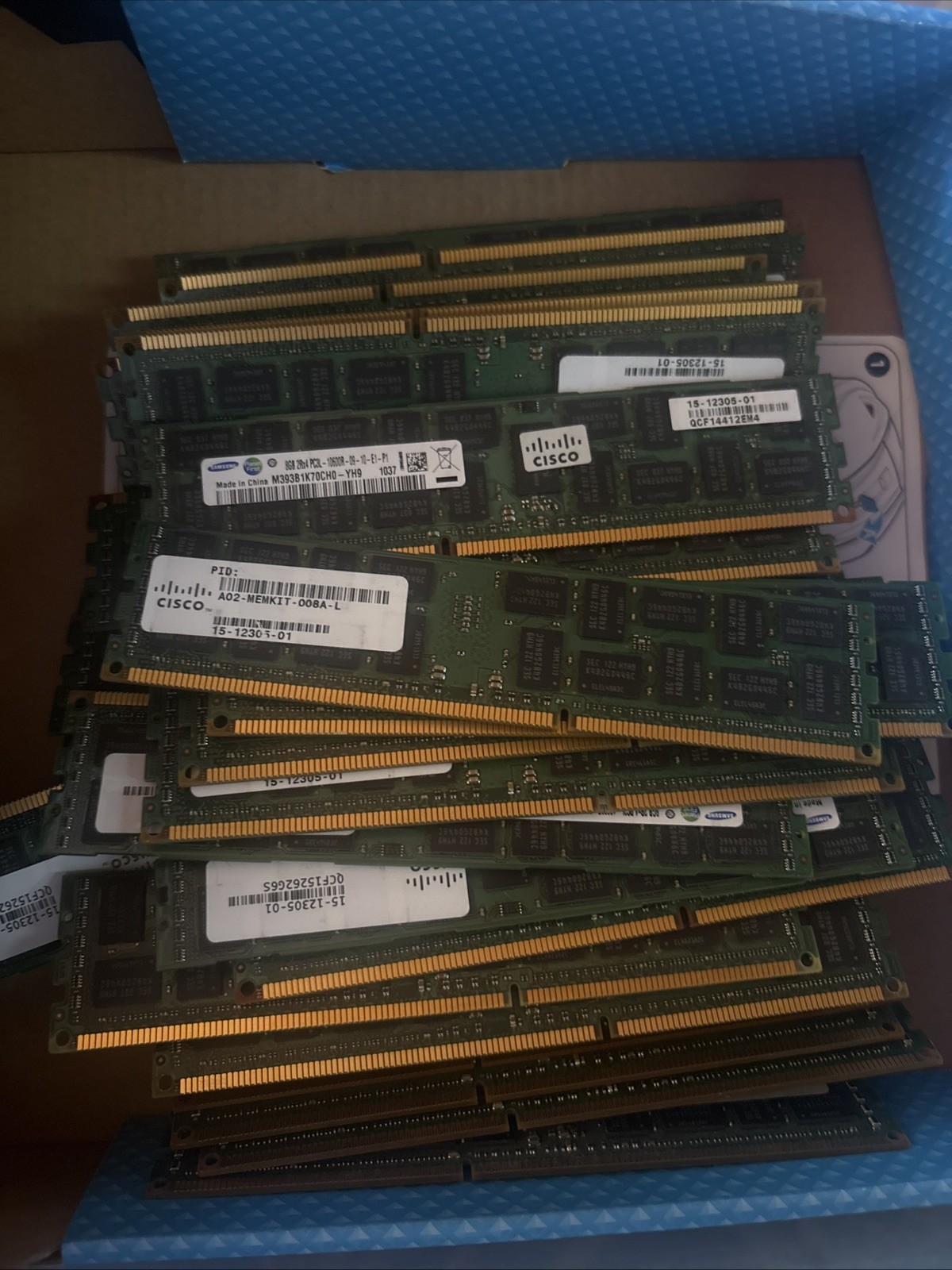 Lot of 39 - 312GB Total - Samsung DIMM DDR3 SDRAM Memory (M393B1K70CHD-YH9)