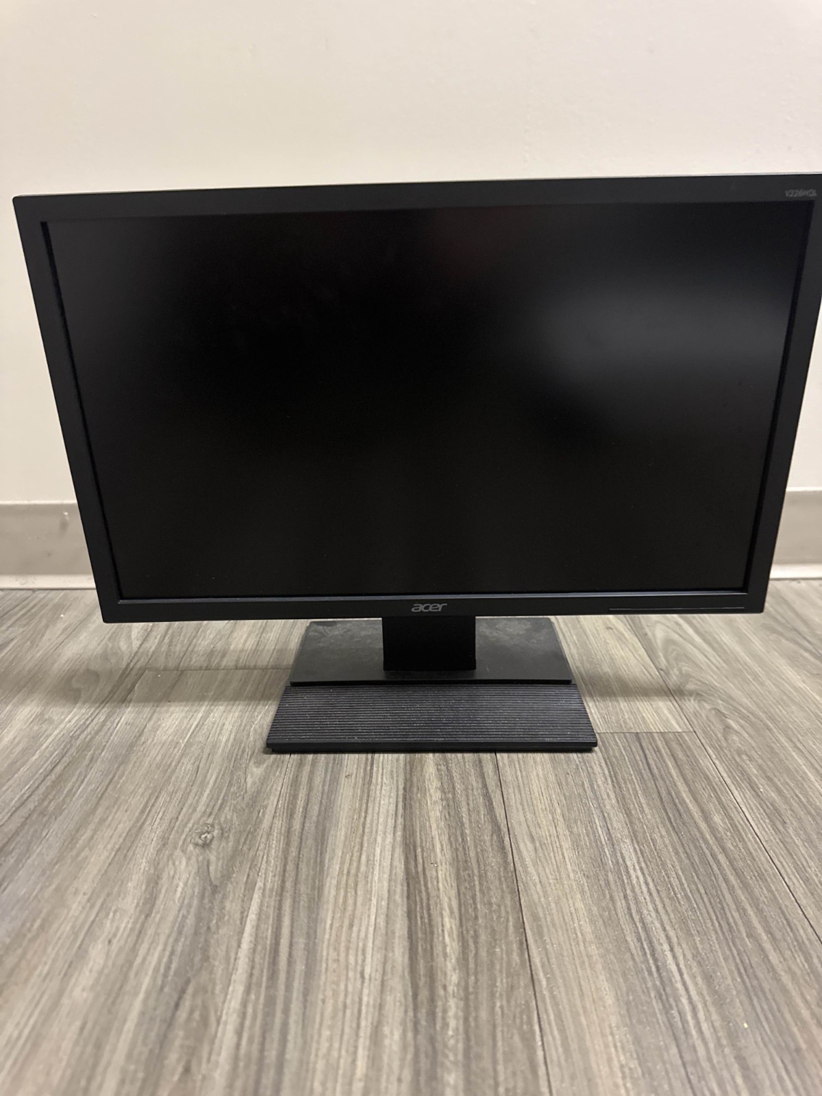 (V226HQL) Acer V6 Series 22"  Black LED Monitor with Stand 