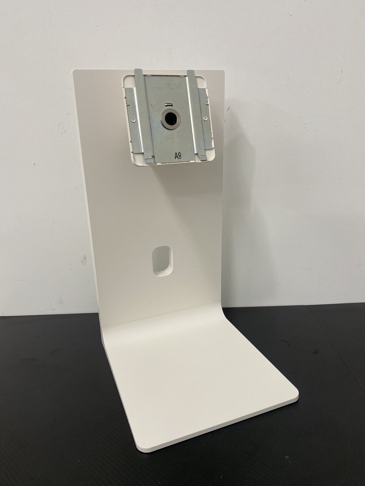LG 43SQ700S-W Monitor Screen Stand VESEA Plate MGJ66242101