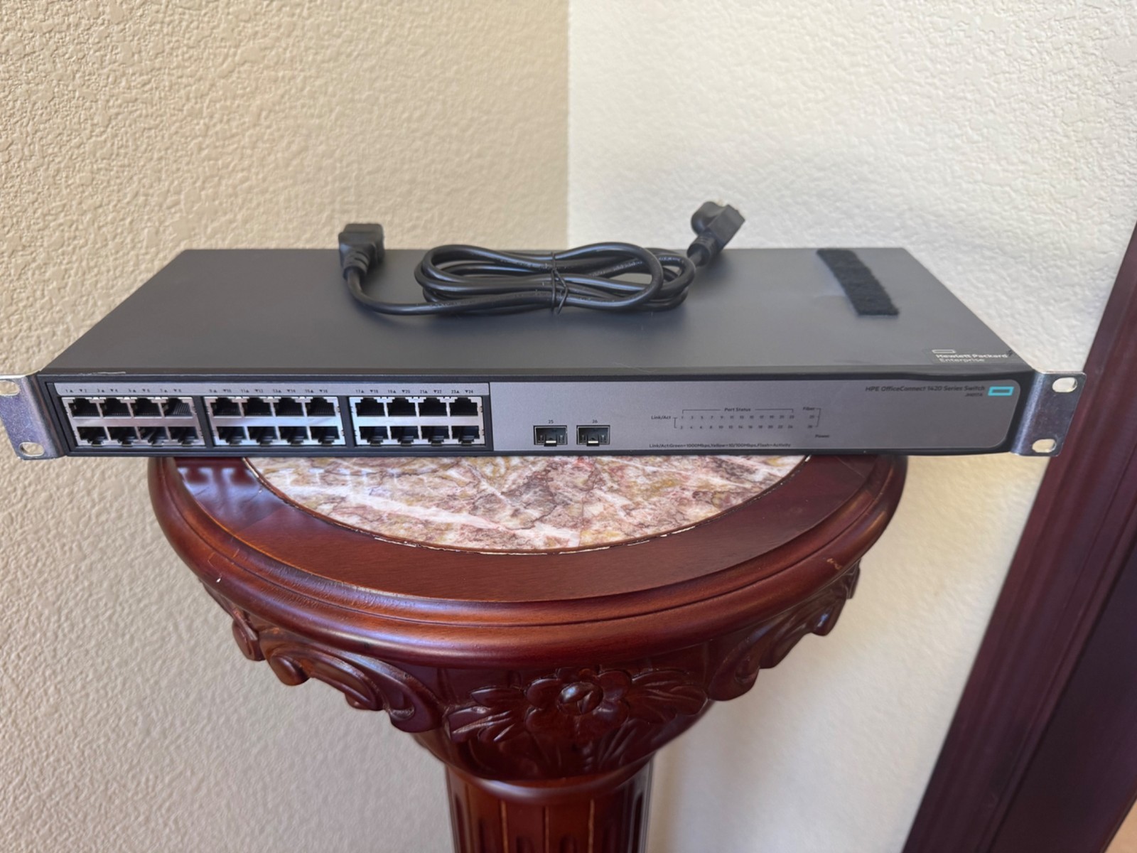 HP HPE JG708B OfficeConnect 1420 Series 24-Port Gigabit Unmanaged Switch w/ Ears