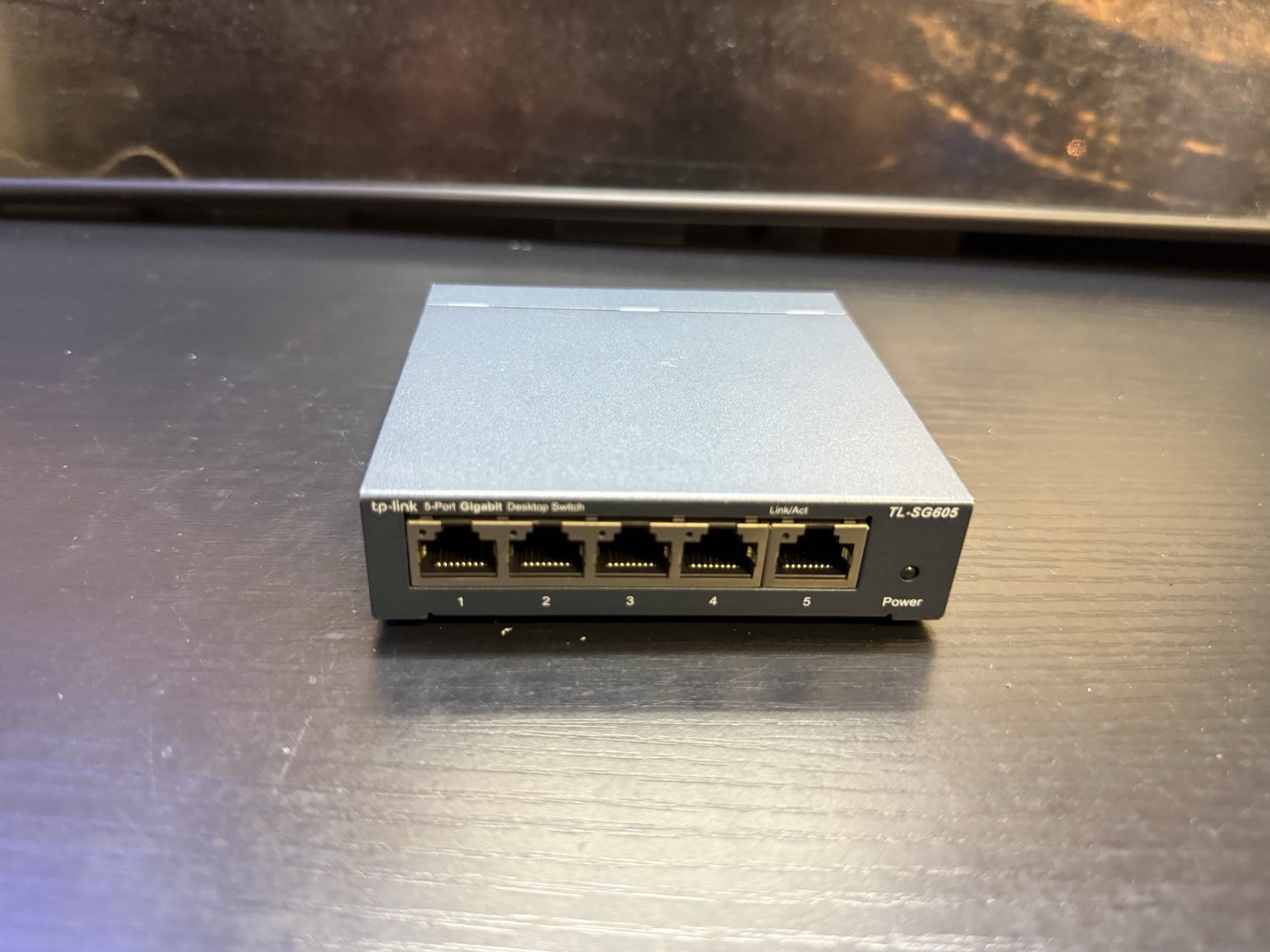 TP-Link TL-SG605 5-Port Gigabit Ethernet Unmanaged Desktop Switch Metal