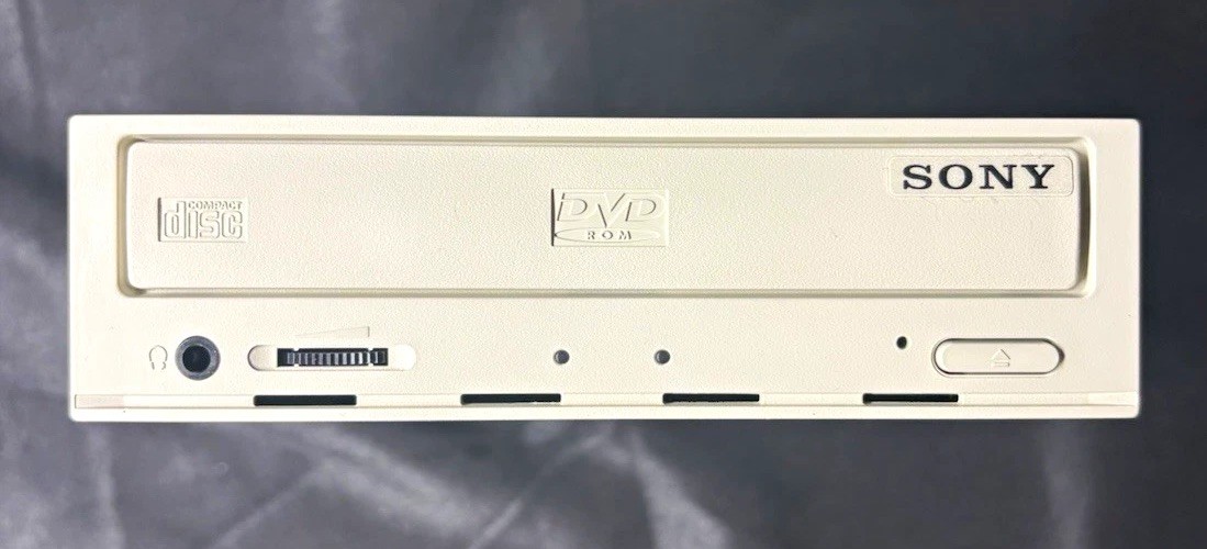 Sony DDU220E Internal 5.25in Beige PATA/IDE DVD-ROM CD-ROM Desktop Drive