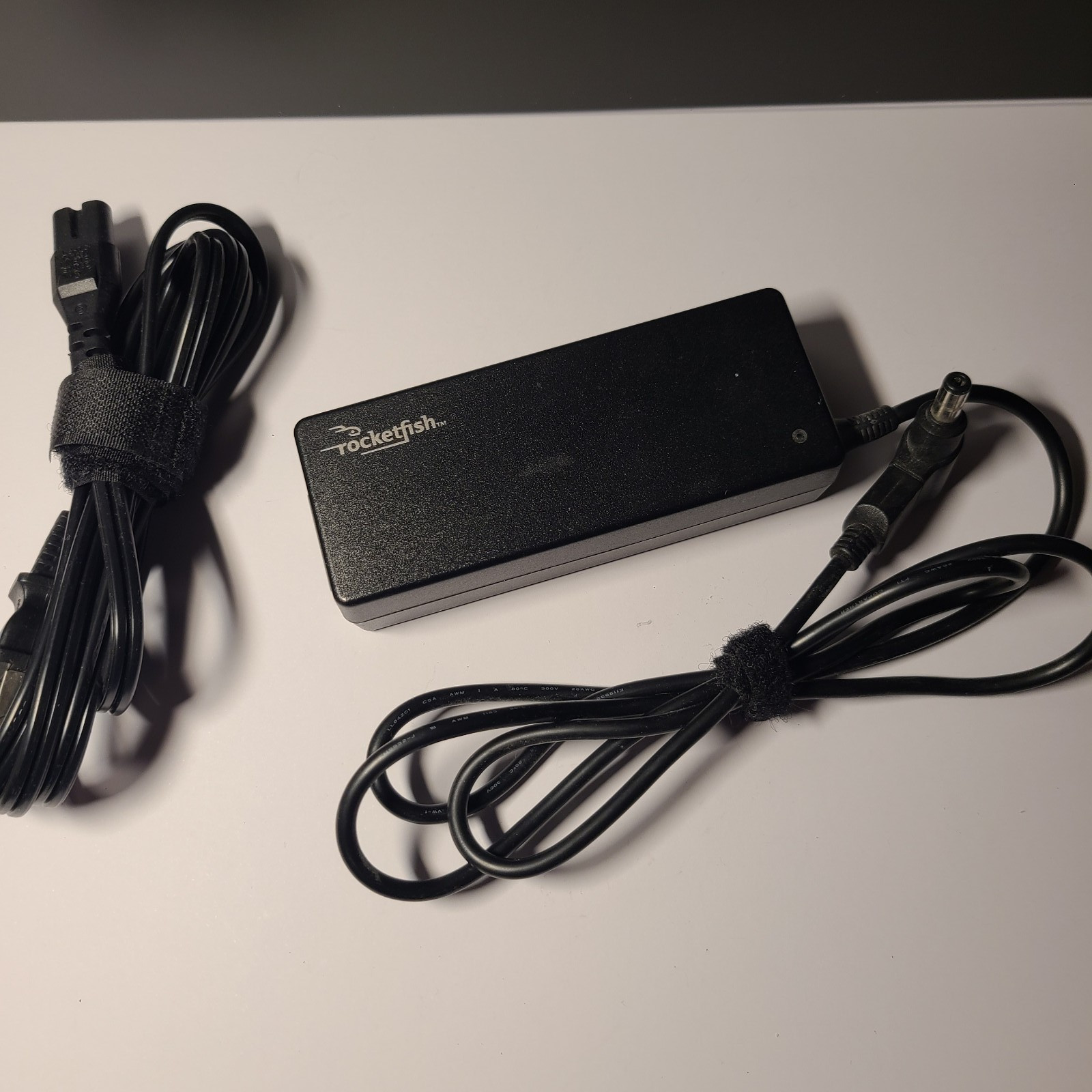 Genuine Rocketfish RF-BPRAC3 Universal AC Adapter 15-20V 5A 90W Laptop Charger