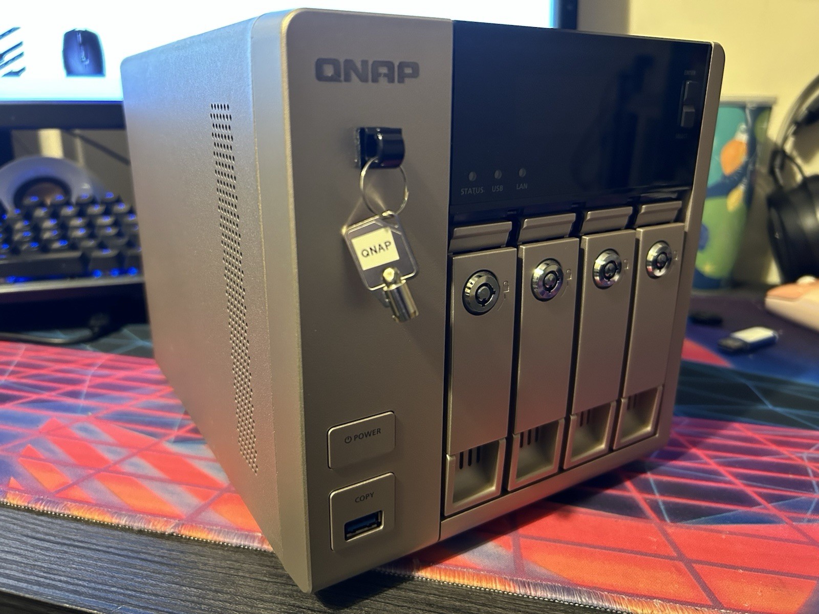 QNAP TVS-463 NAS (AMD CPU / 16GB RAM / 10Gb Ethernet)
