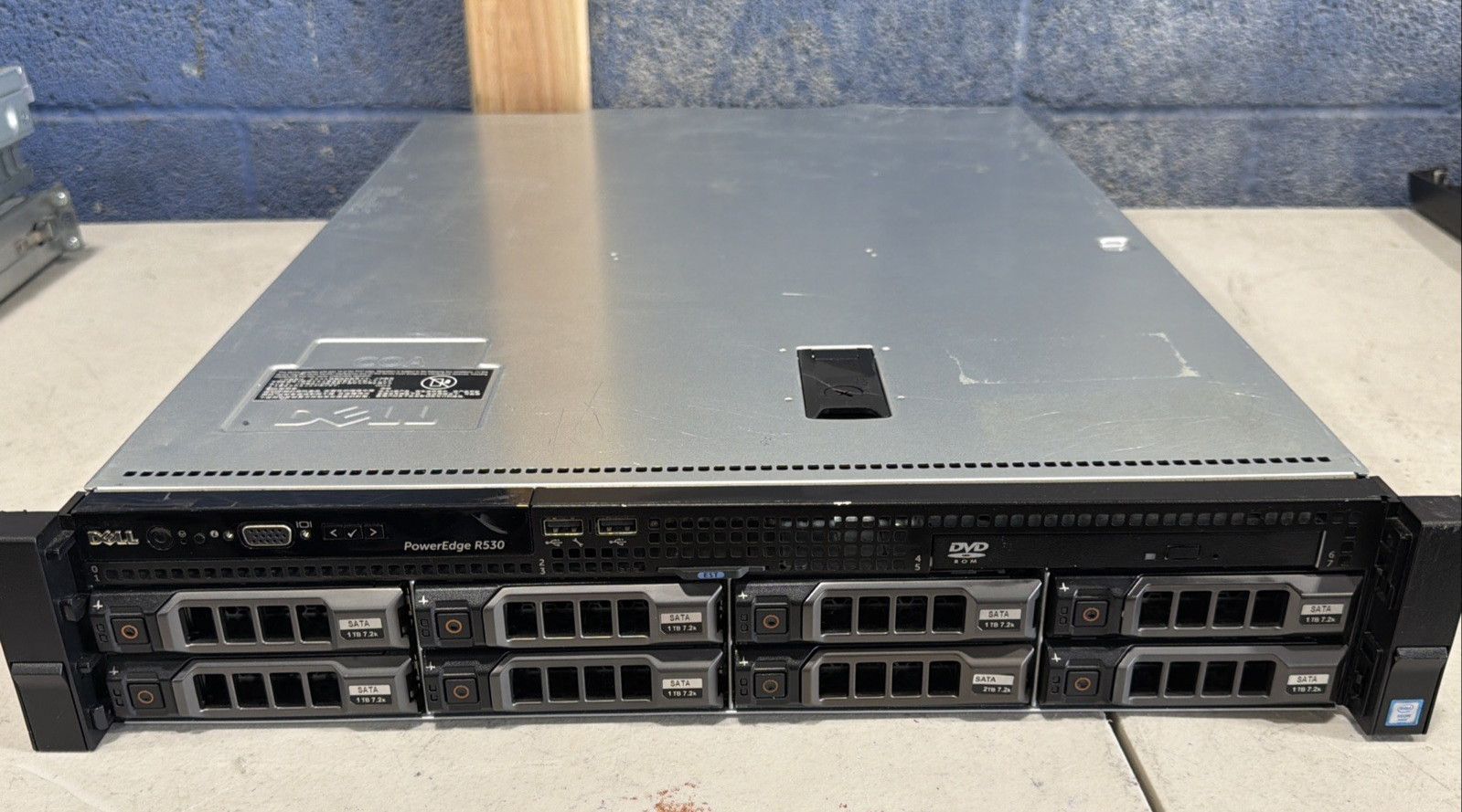 Dell PowerEdge R530 - 8-Bay LFF Server | Xeon E5-2603 v3 | 8GB Ram | PERC H730