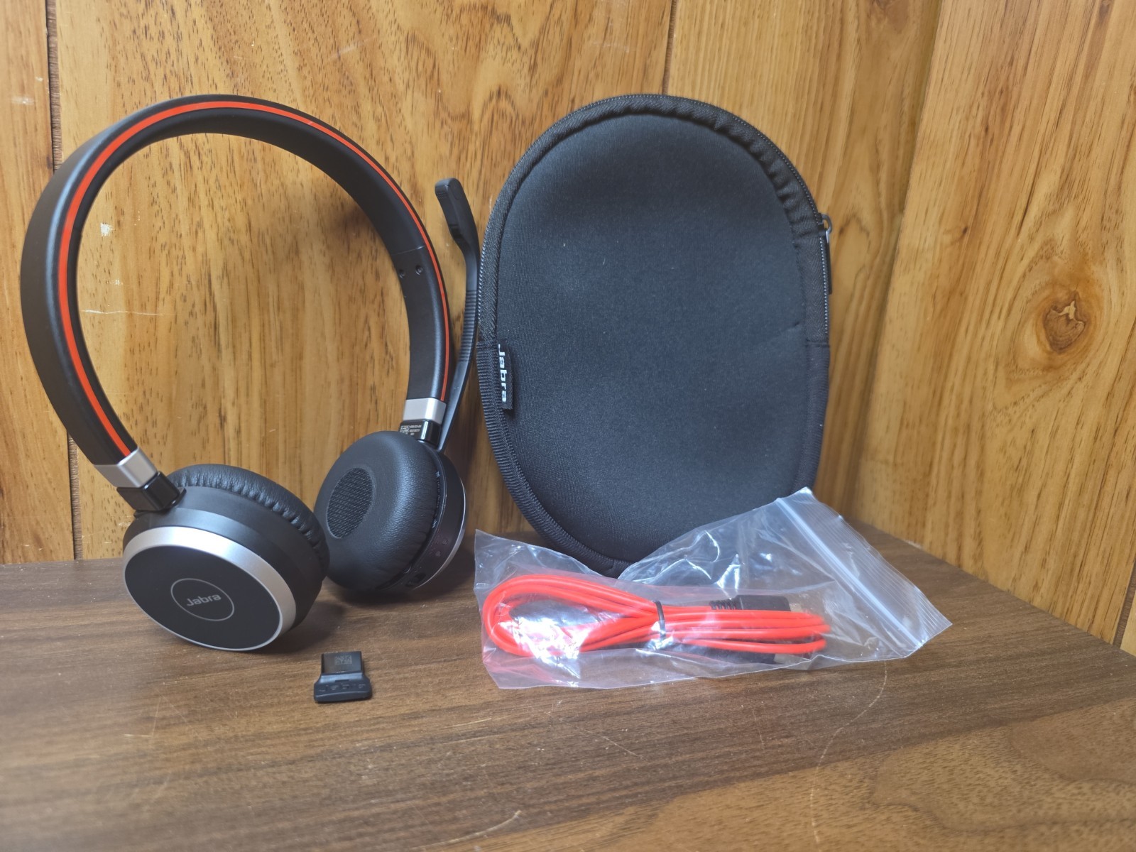 Jabra Evolve 65 SE Mono On-ear Bluetooth Headset HSC018W With Accessories