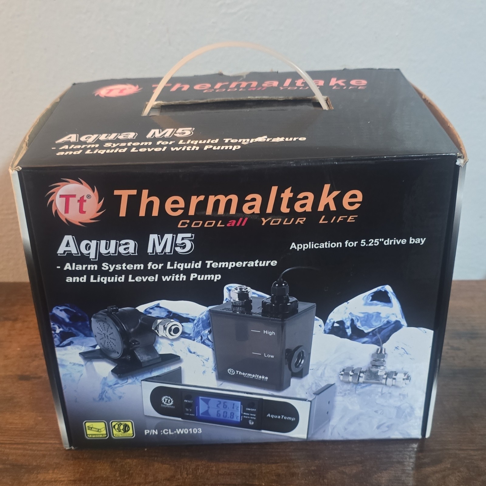 Thermaltake AquaBay M5 CL-W0103 PC Liquid Water Cooling Pump Reservoir Vintage