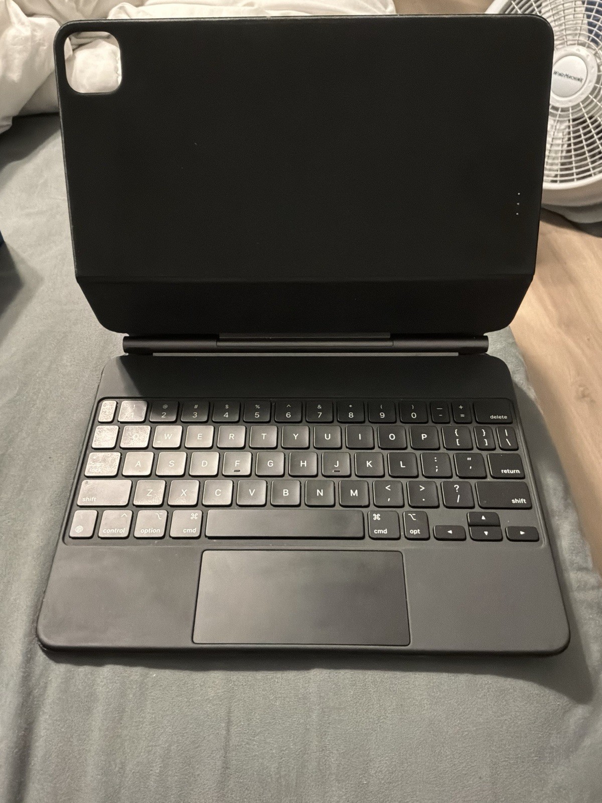 Apple Magic Keyboard for iPad Pro 11in A2261 Black - Good