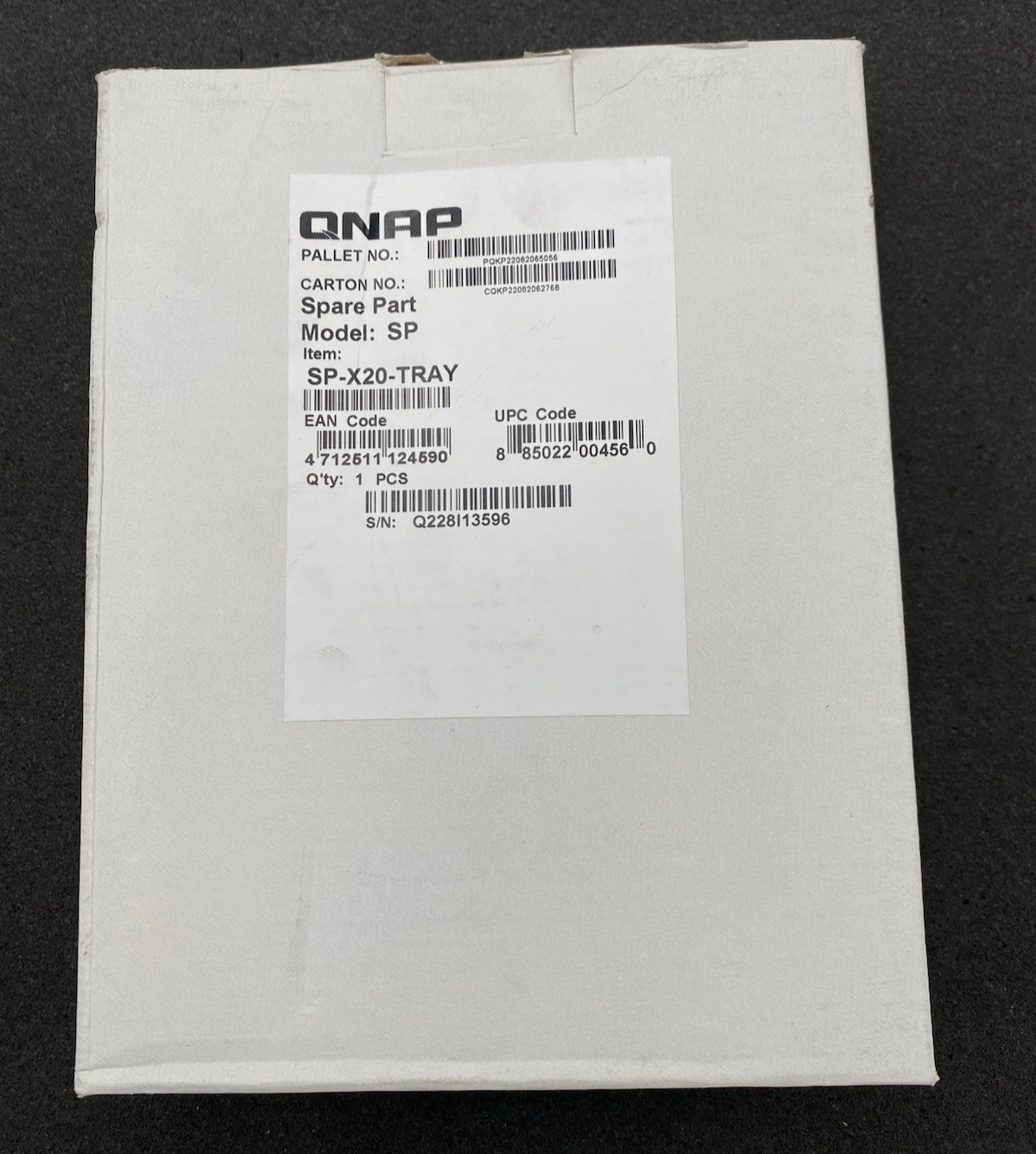 QNAP SP-X20-TRAY Drive Bay Adapter Internal - White