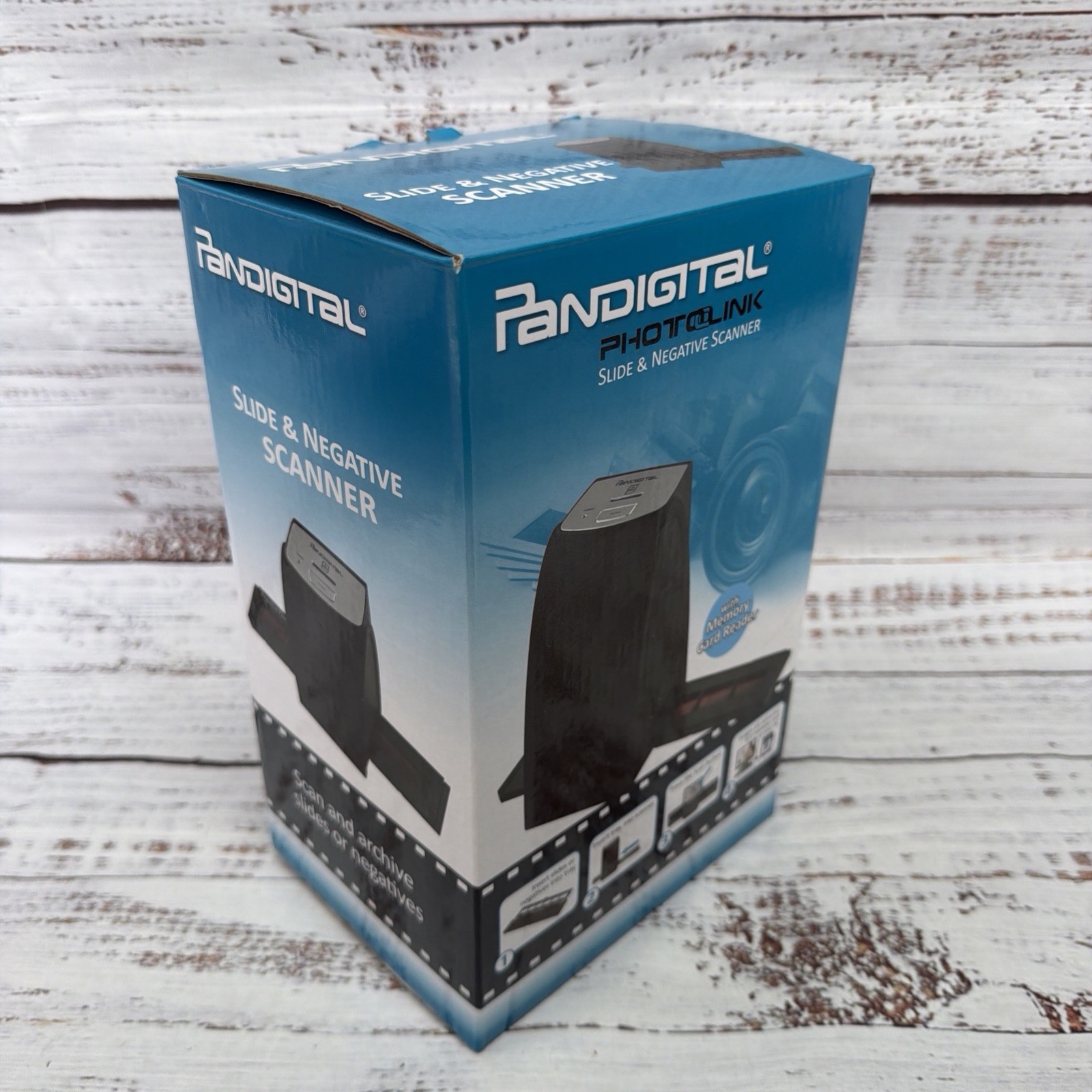 NEW PANDIGITAL PHOTOLINK SLIDE & NEGATIVE SCANNER W/ MEMORY CARD READER