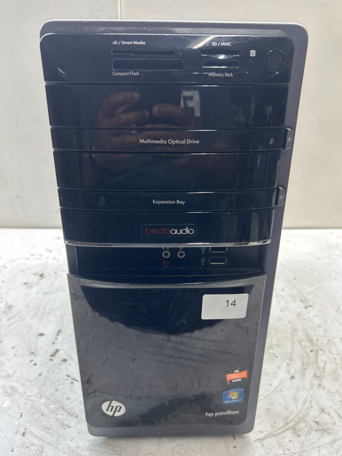HP Pavilion p7-1126s AMD A8-3800 APU with Radeon 2400MHz 6GB NO HDD