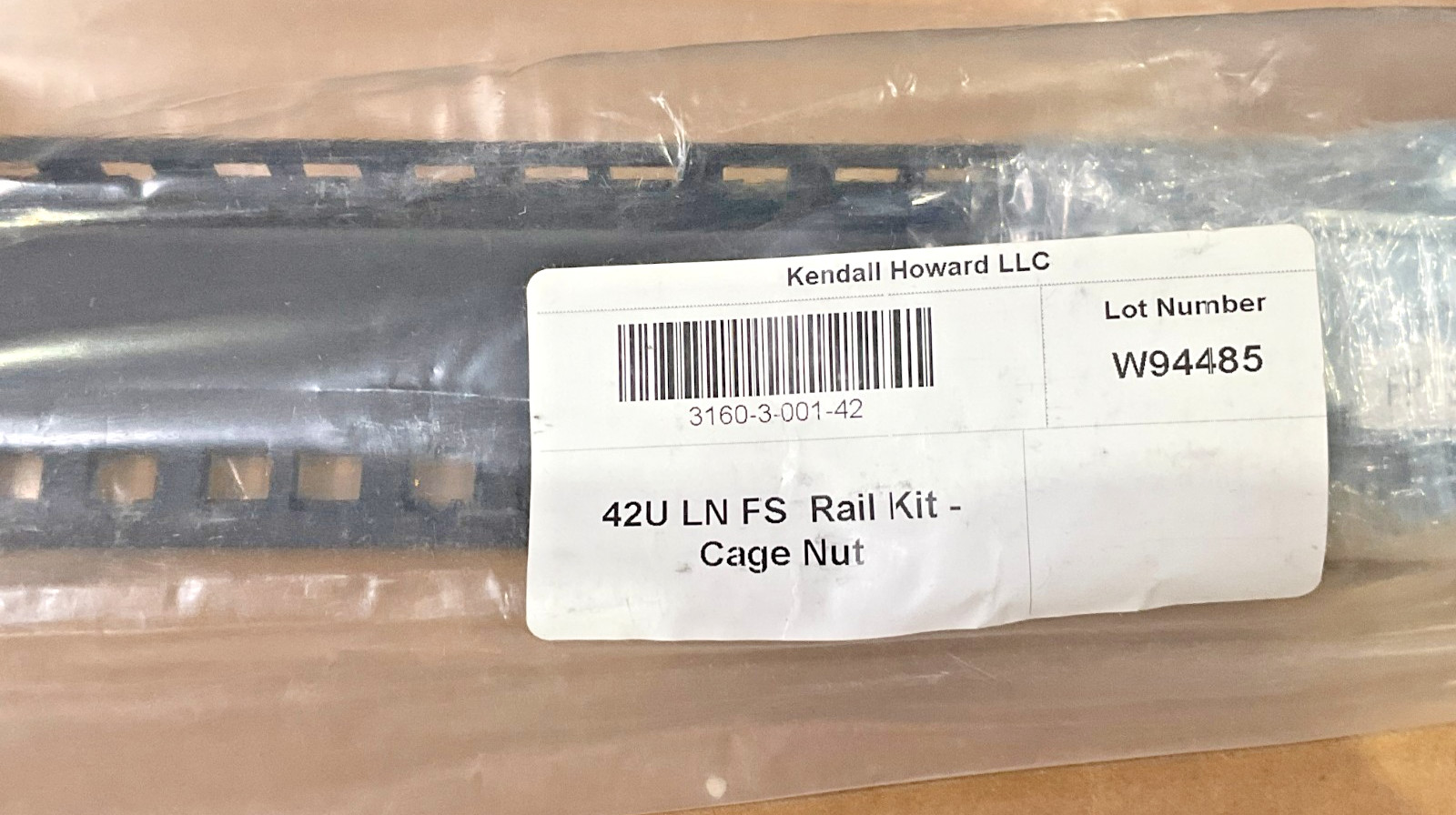 Kendall Howard Vertical Rail Kit 42U Cage Nut 3160-3-001-42 ✅ ❤️️ ✅ ❤️ NEW