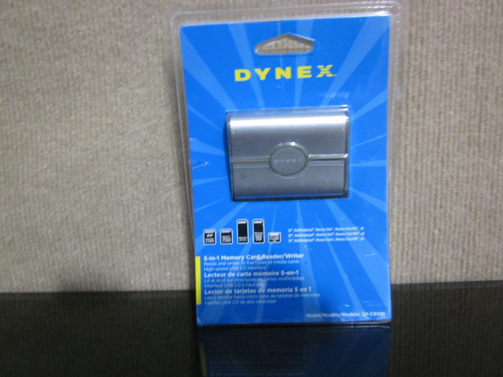 Dynex DX-CR501 External USB 5-in-1 Multi Memory Card Reader/Writer Universal New