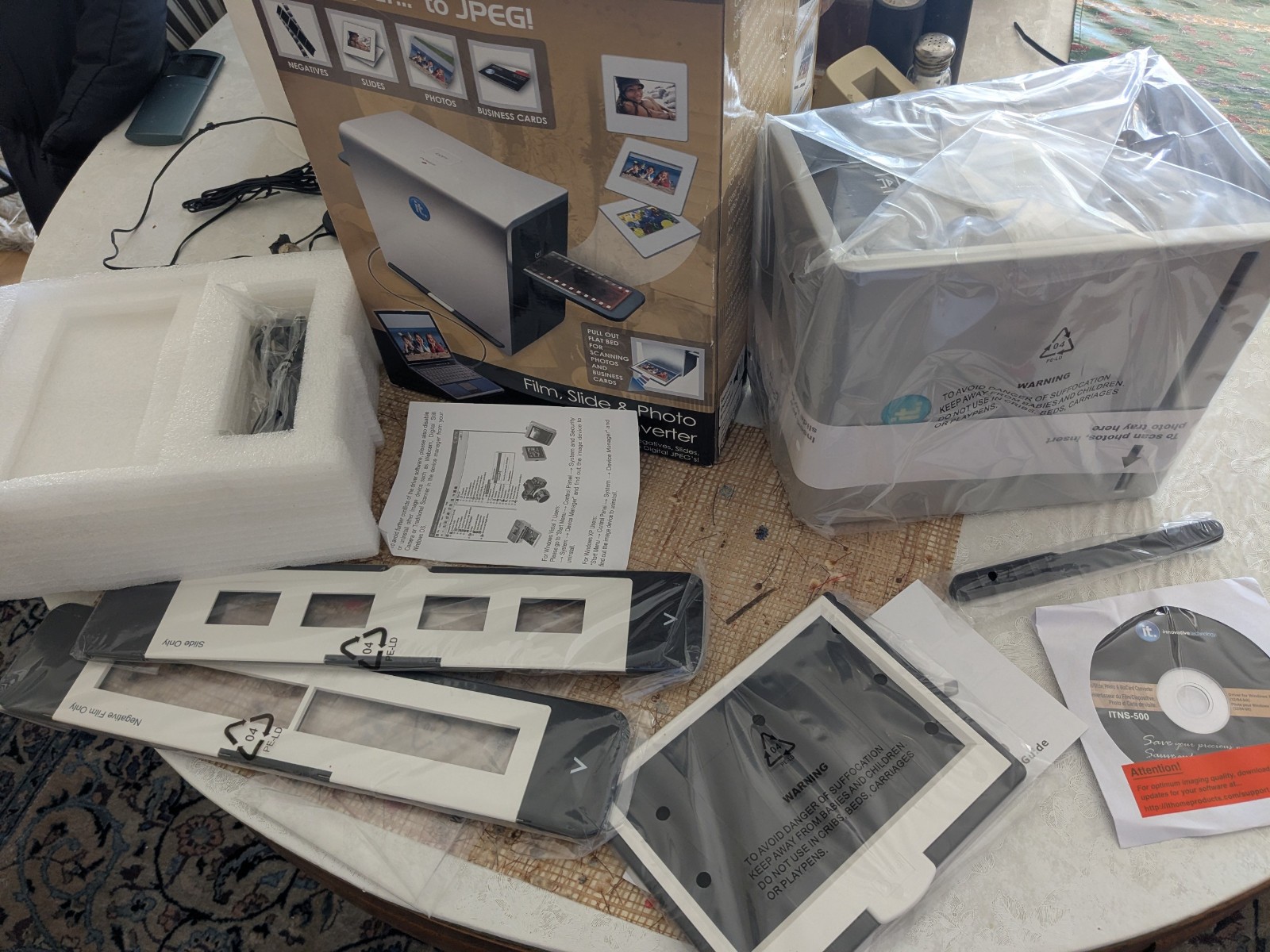 NIB Innovative Technology 35mm Neg Film & Slide Picture Converter to PC ITNS-500