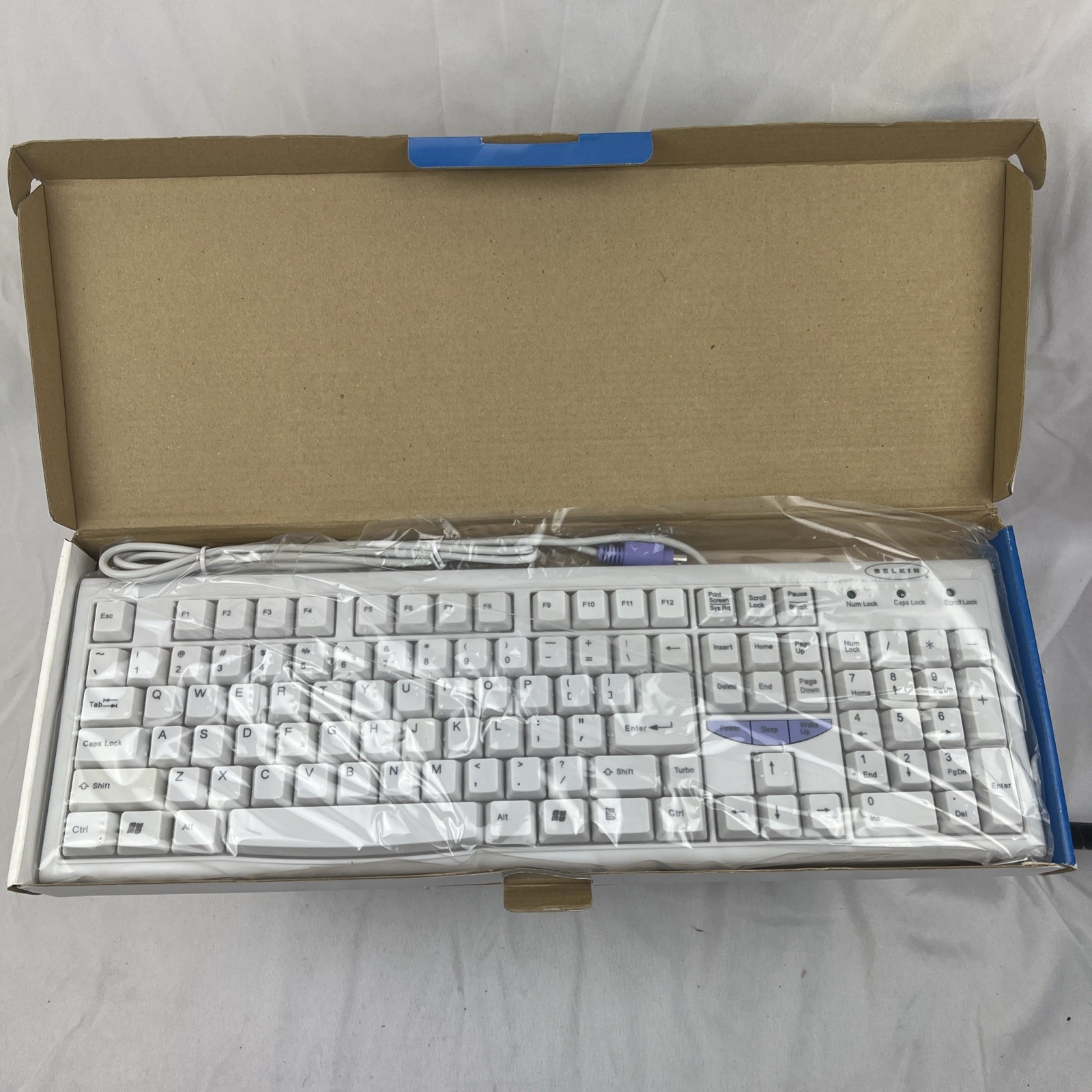 NEW VTG Belkin F8E223 PS/2 Wired White Standard 104-Key Quiet Keyboard KB-6869