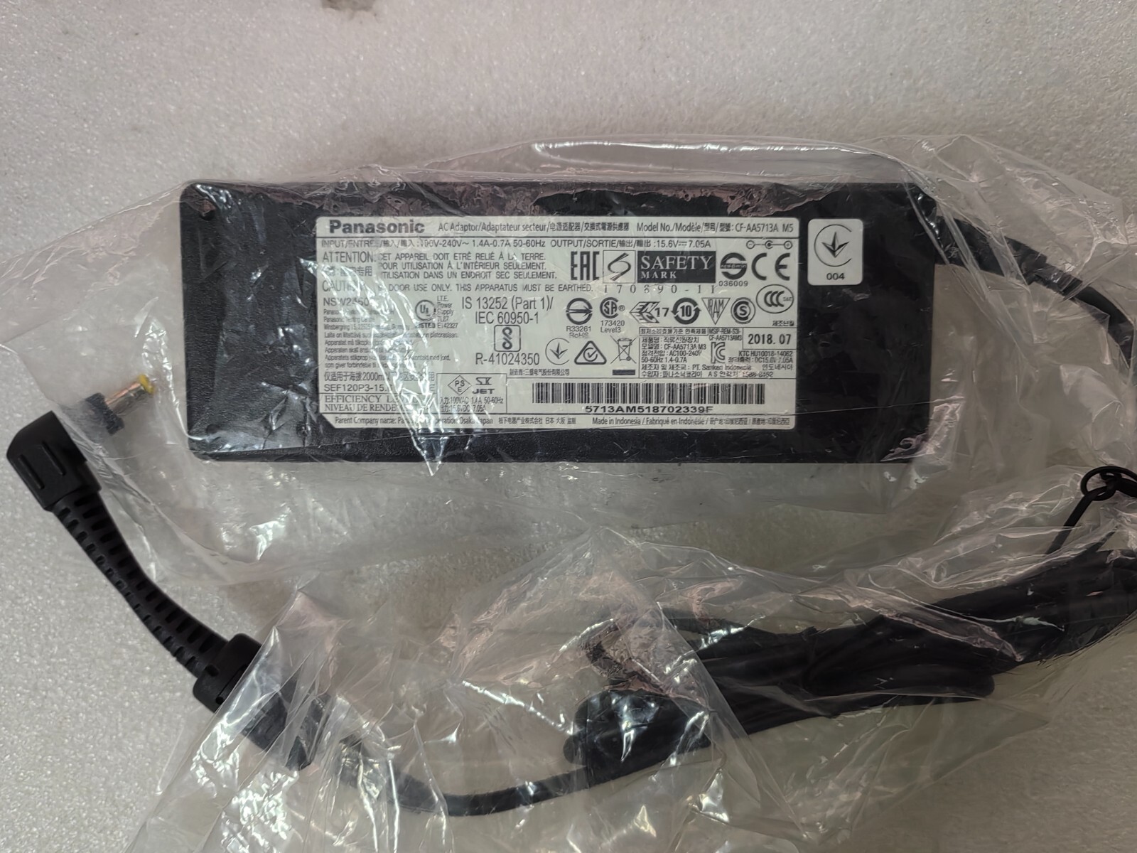 For Panasonic Toughbook cf-19 170890-11 15.6V 7.05A 110W CF-AA5713A M5 Original