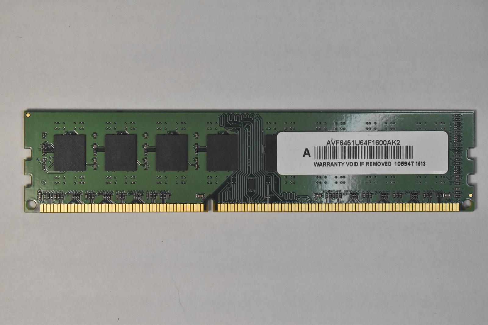 AVANT 4 GB DDR3-1600 Desktop UDIMM RAM Memory AVF6451U64F1600AK2