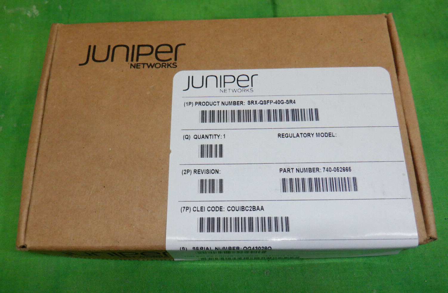 Juniper SRX-QSFP-40G-SR4 Ethernet 40GBASE-SR4 fiber MPO 740-052665   NEW
