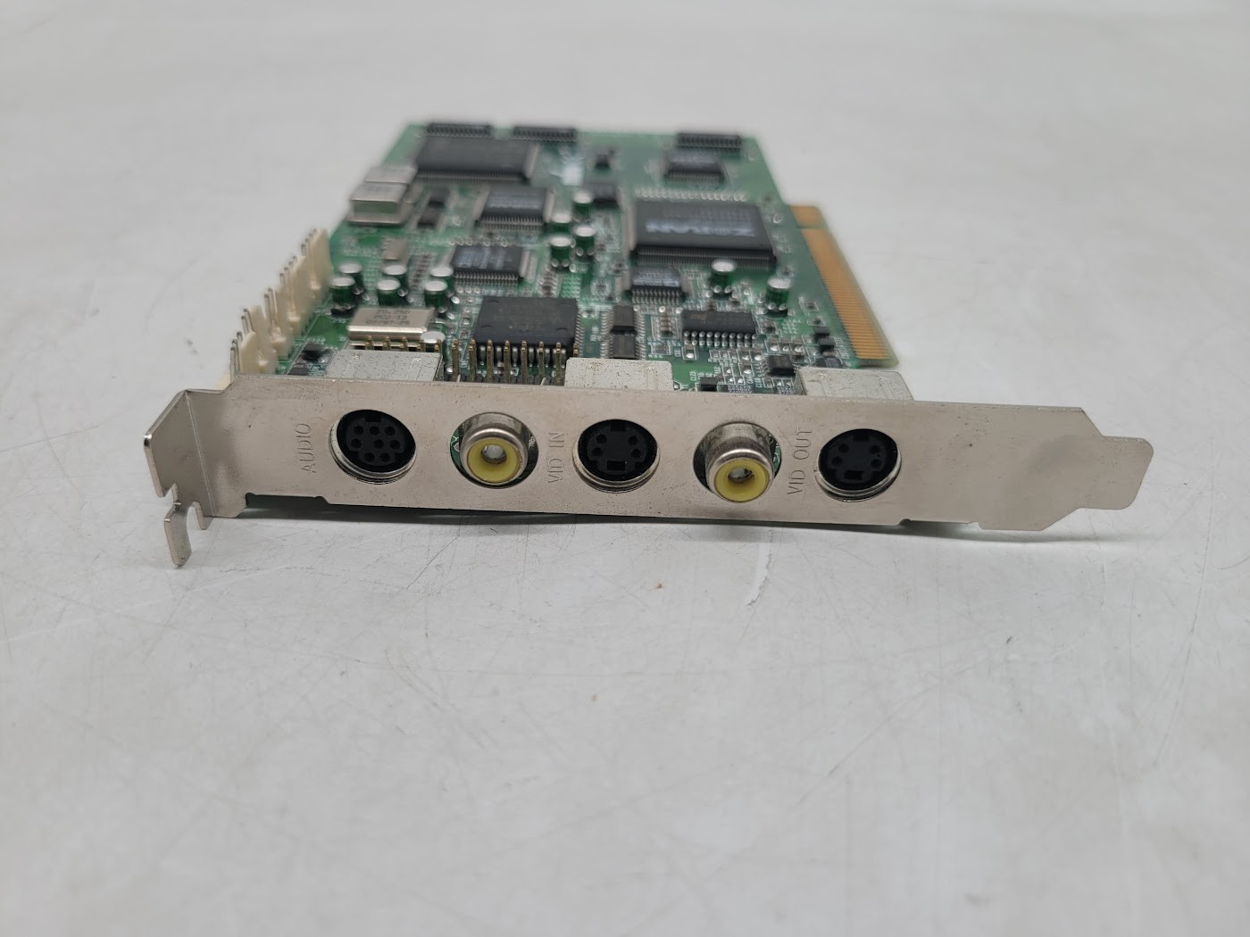 Pinnacle Systems 601694-6.0 miroVIDEO Miro DC30+ PCI Editing Capture Card ZORAN