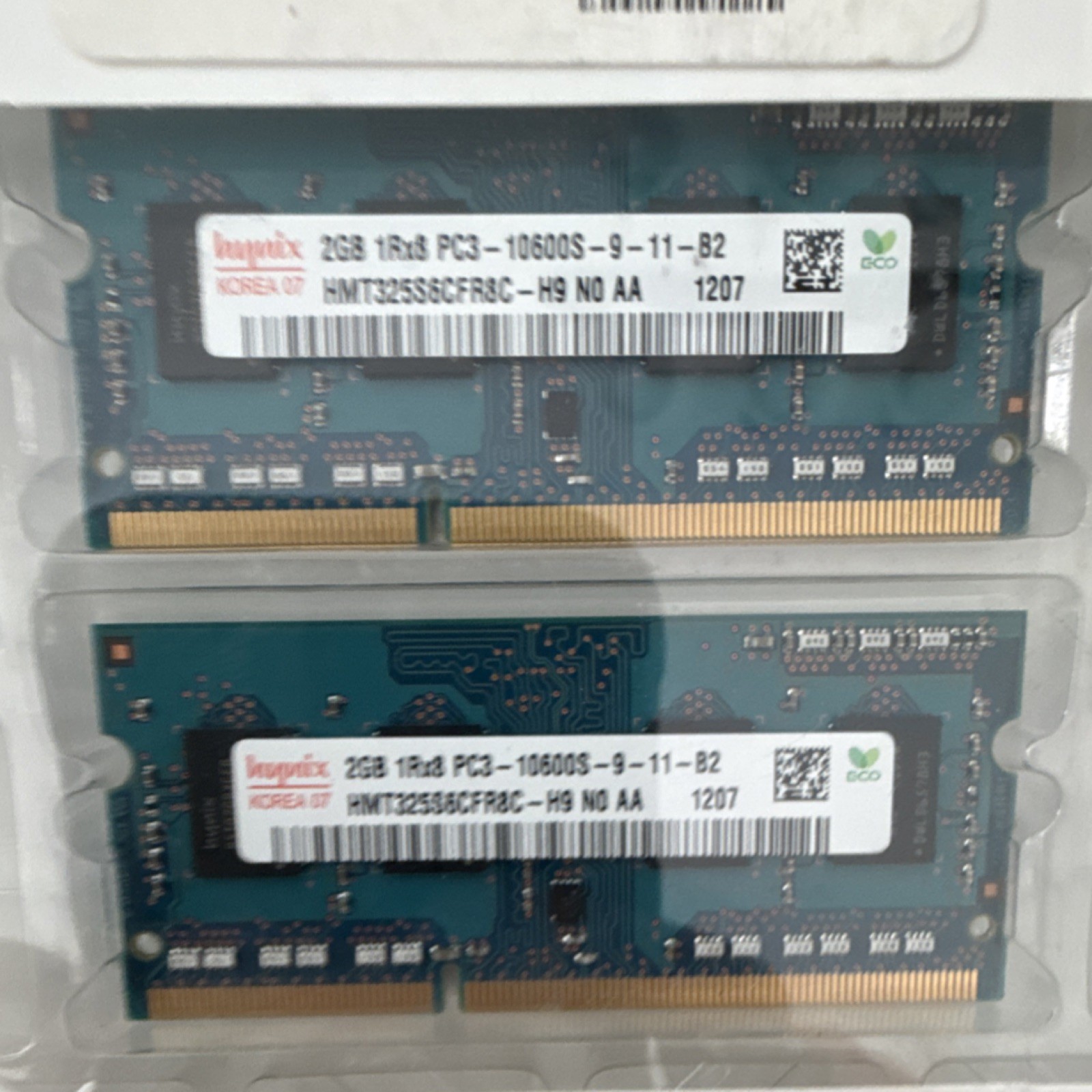 Hynix 4GB (2x2GB) DDR3 SO-DIMM 204-Pin PC3-10600S Laptop RAM HMT325S6CFR8C-H9