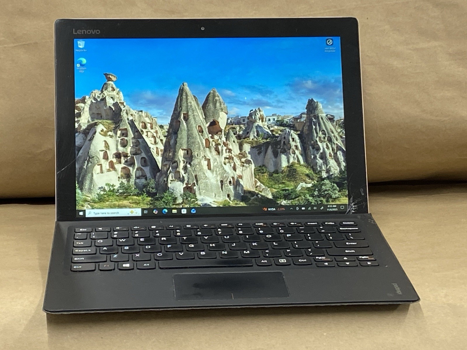 Lenovo Ideapad MIIX 700-12isk 80QL m5-6Y54 - 4GB - 128GB Win 10 - READ